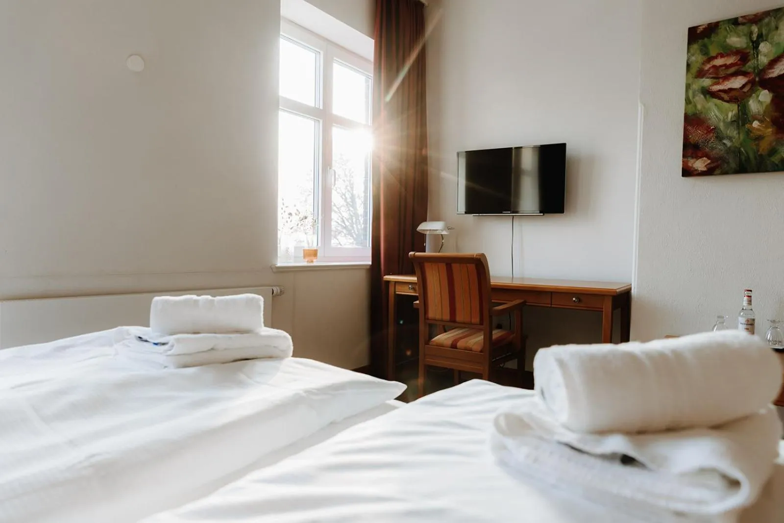 Photo of the whole room, Bed in Hotel zur Treene