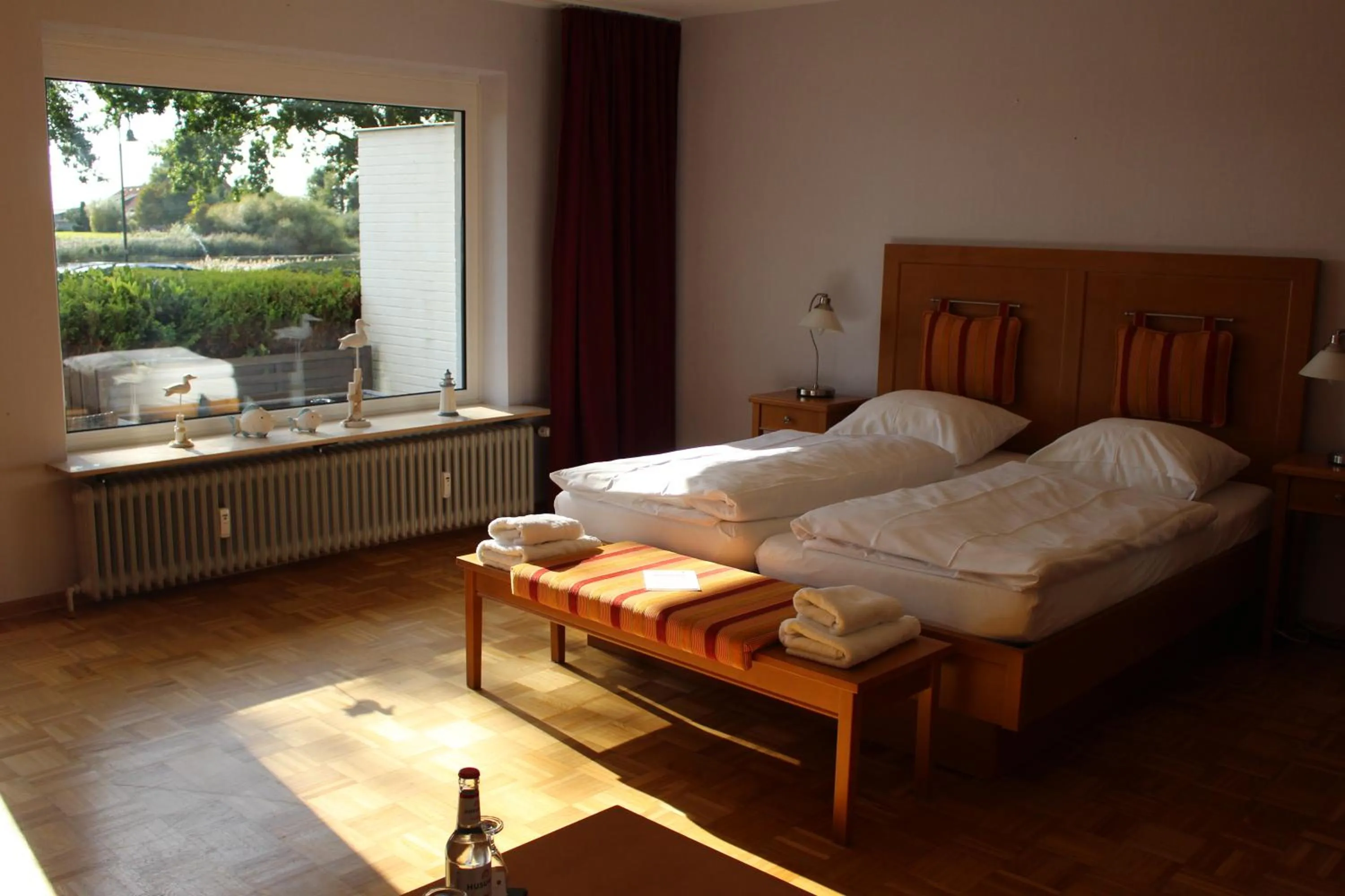 Photo of the whole room, Bed in Hotel zur Treene