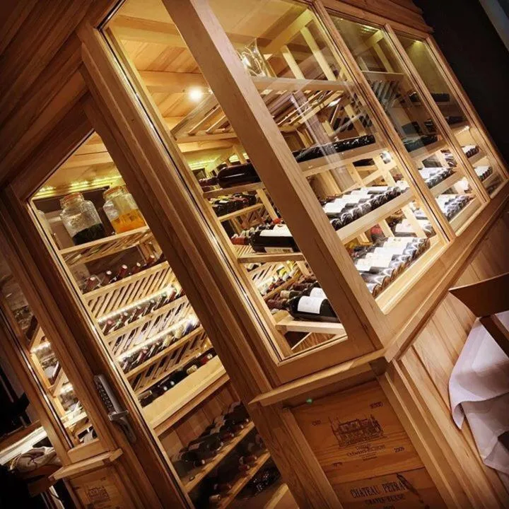 Restaurant/places to eat in Maison Legate "Hôtel Le Baudiere & Spa"