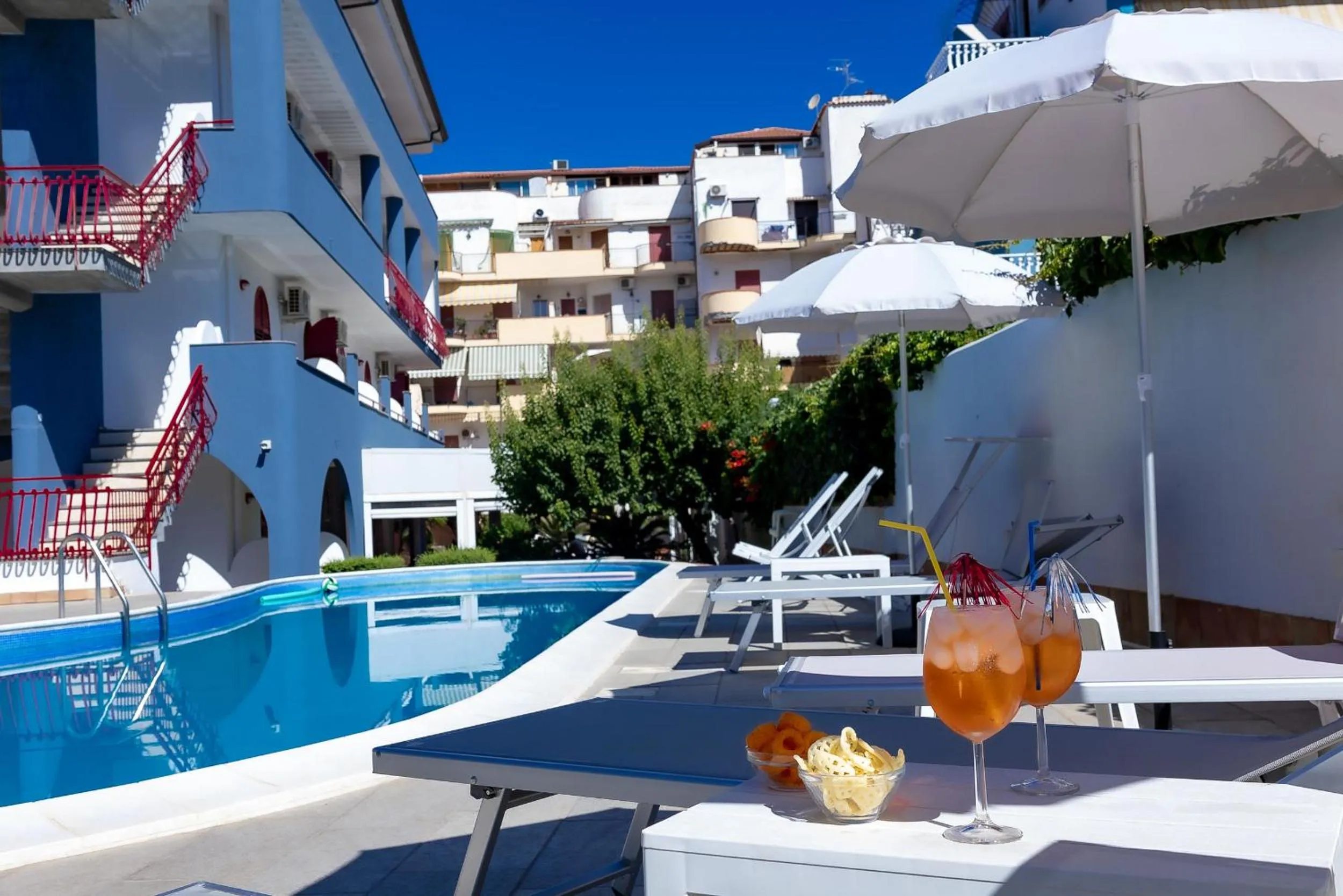 Swimming pool in Hotel Alexander