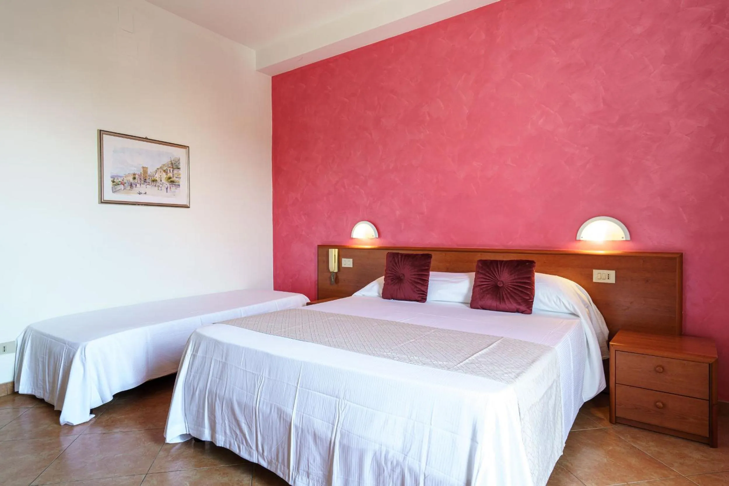 Bedroom, Bed in Hotel Alexander