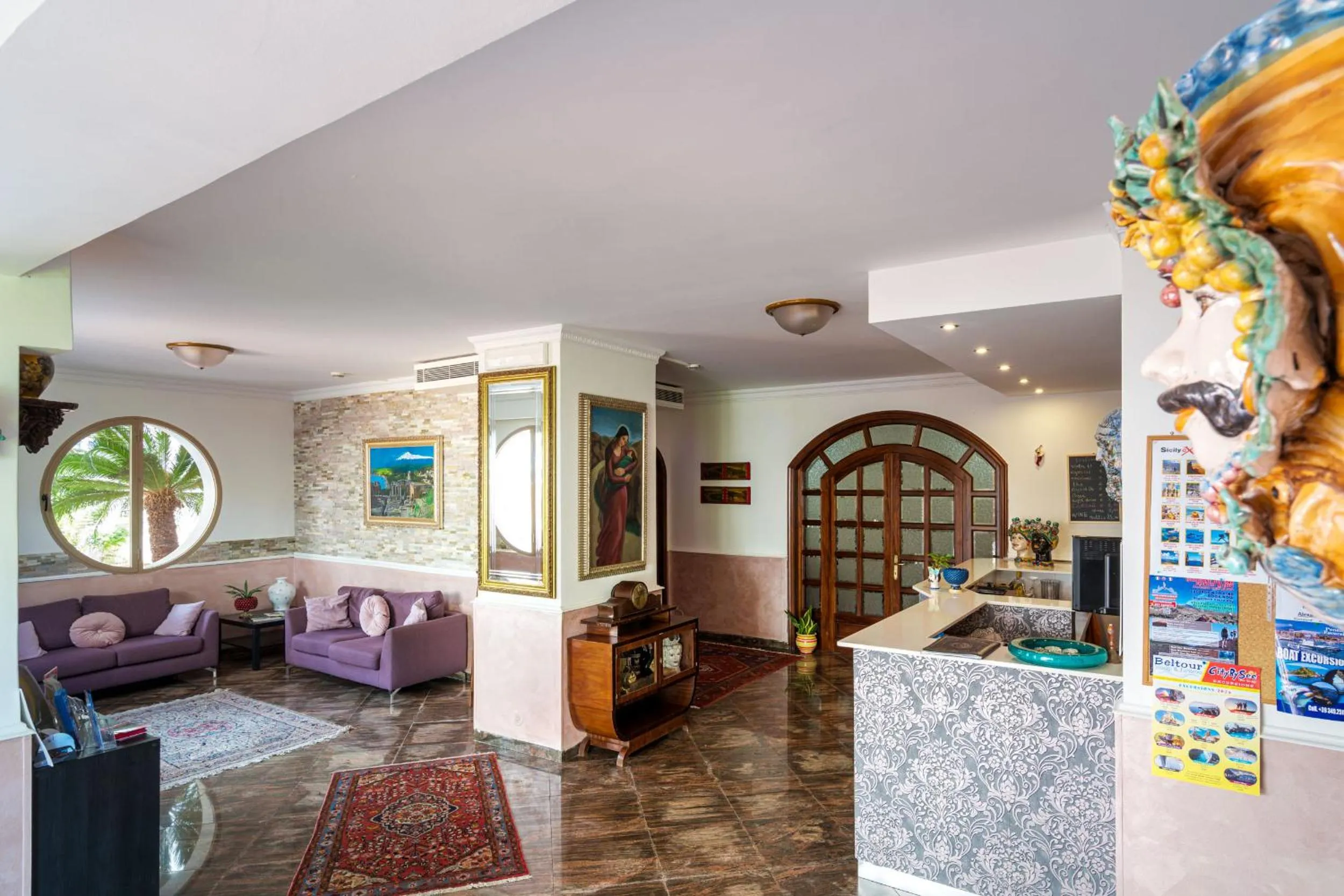 Lobby or reception in Hotel Alexander