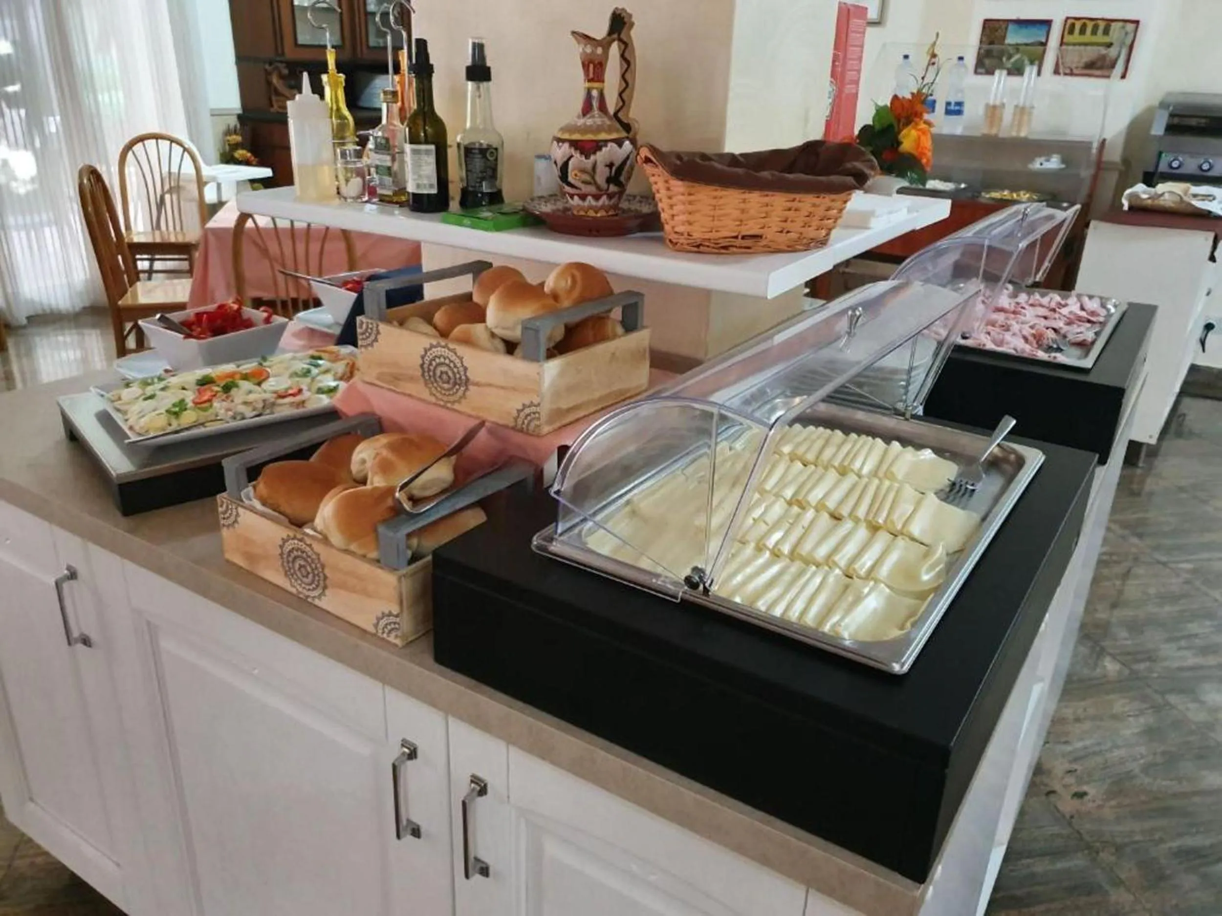 Breakfast in Hotel Alexander