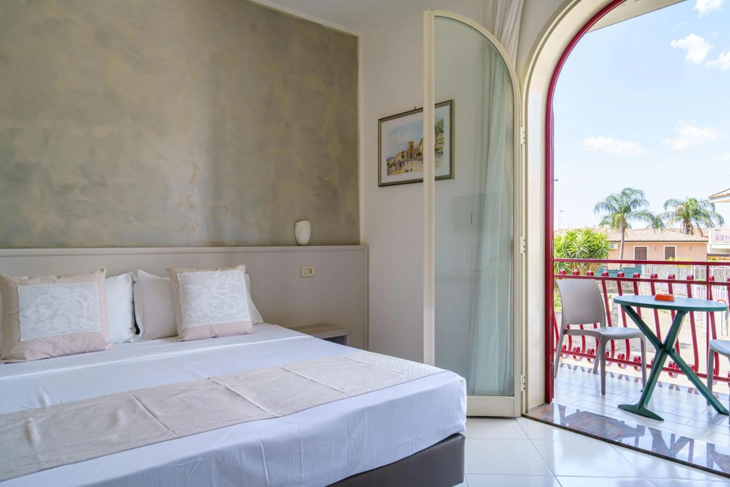 Photo of the whole room, Bed in Hotel Alexander