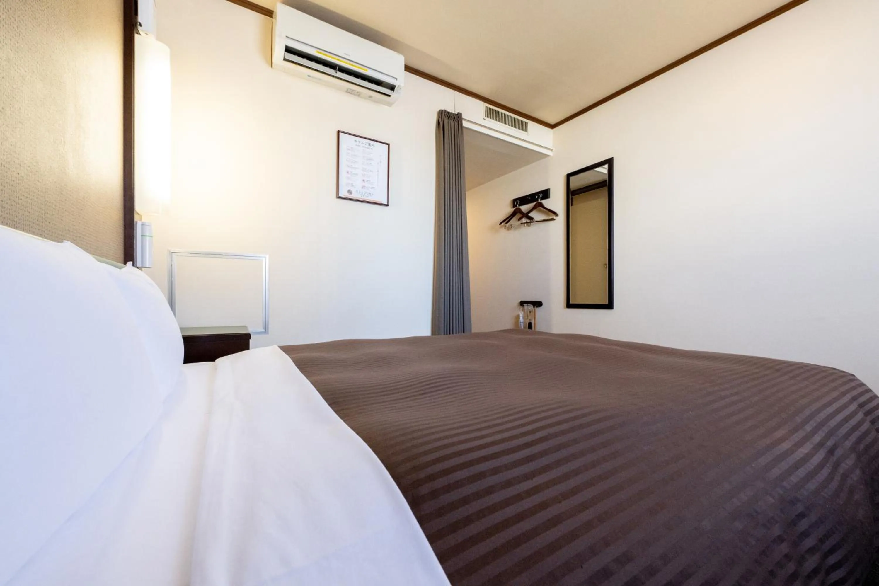 Photo of the whole room, Bed in Hotel Matsumoto Yorozuya