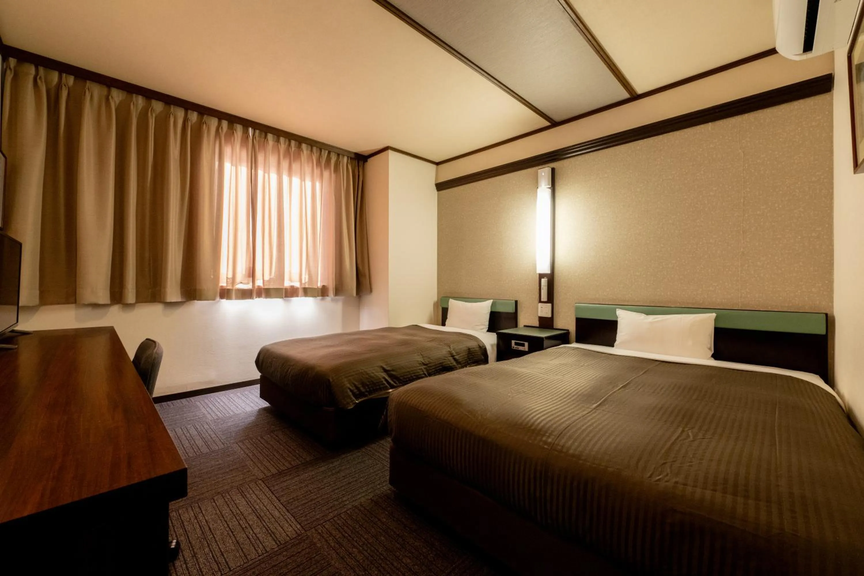 Photo of the whole room, Bed in Hotel Matsumoto Yorozuya