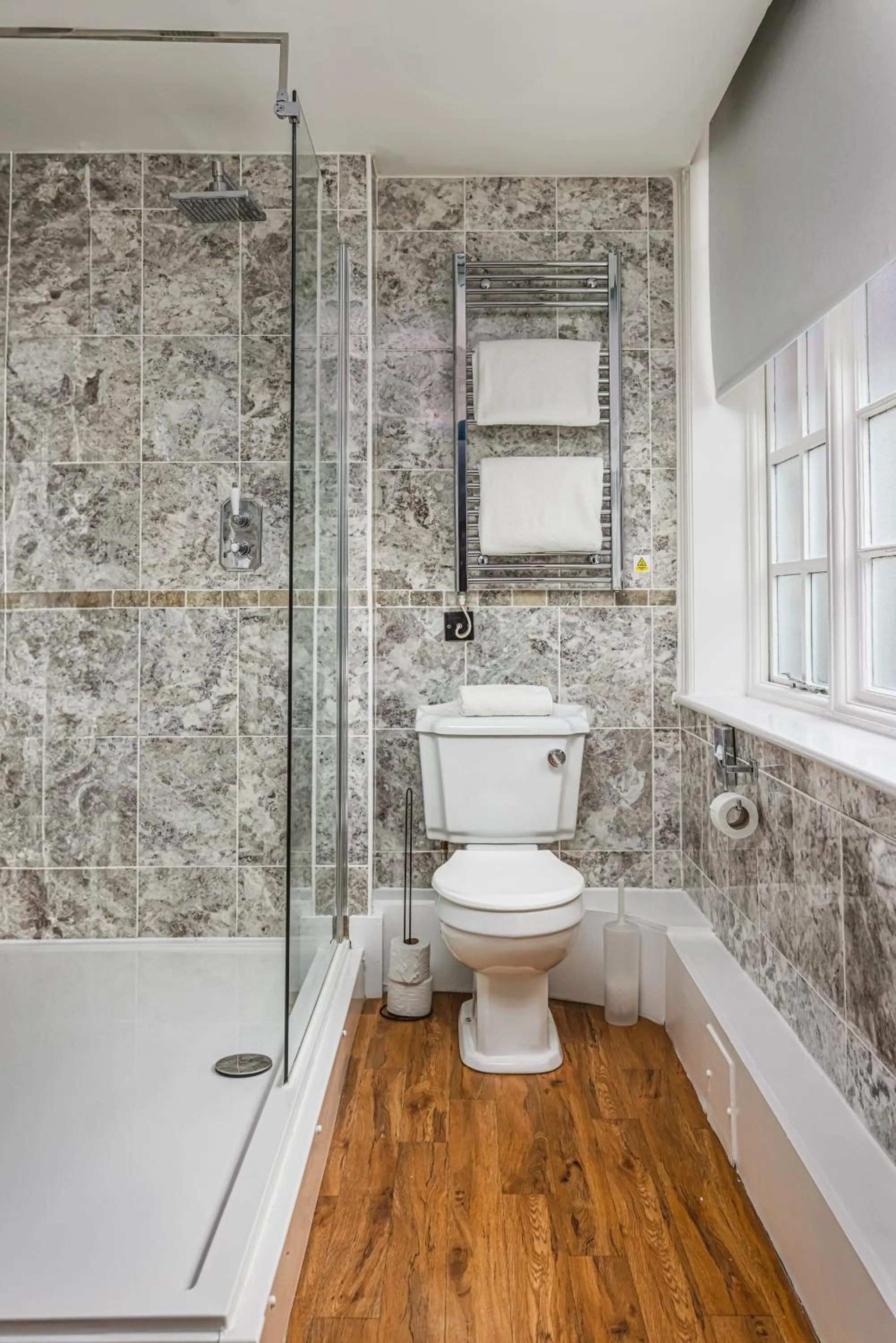 Bathroom in The Pied Bull