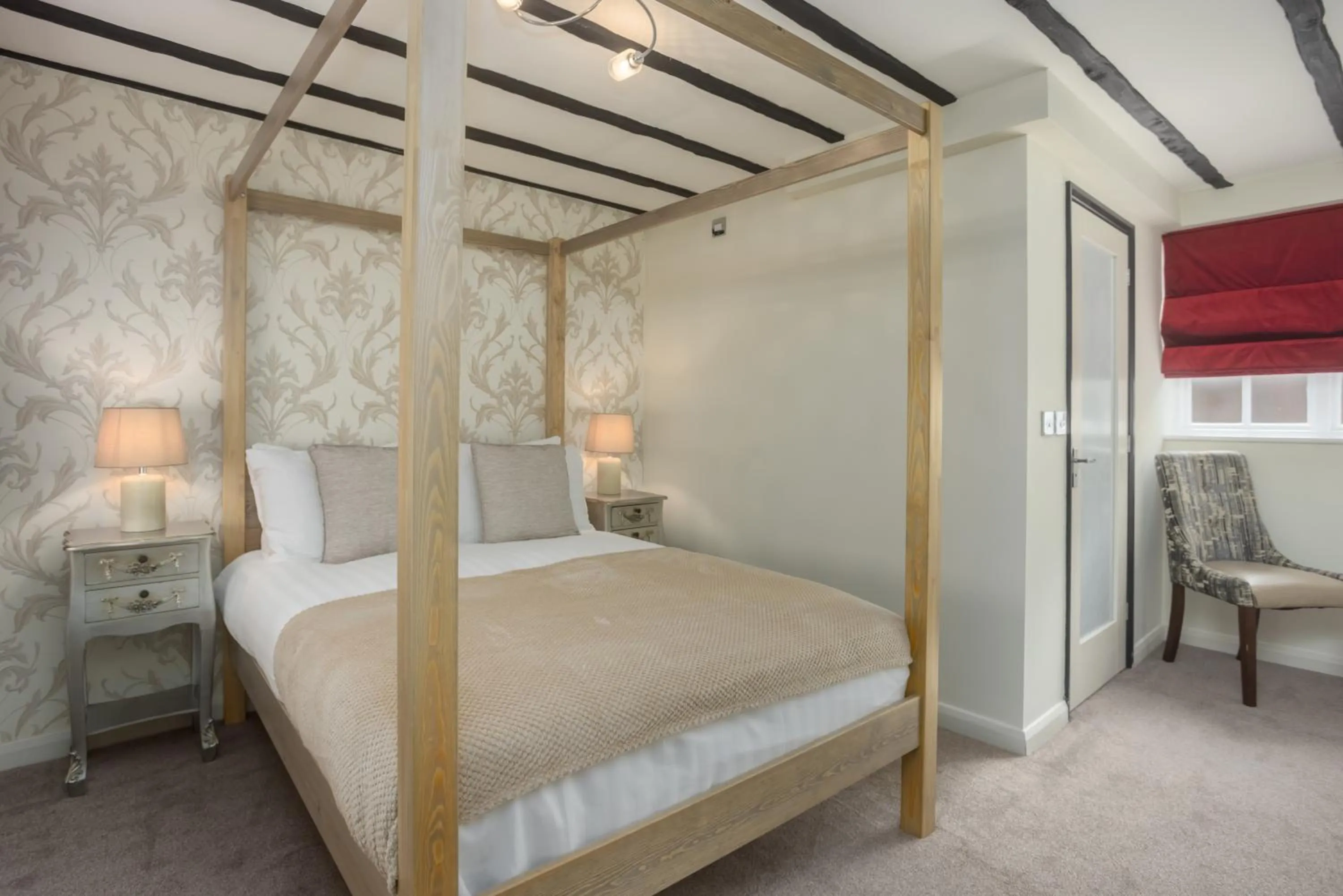 Bedroom, Bed in The Pied Bull