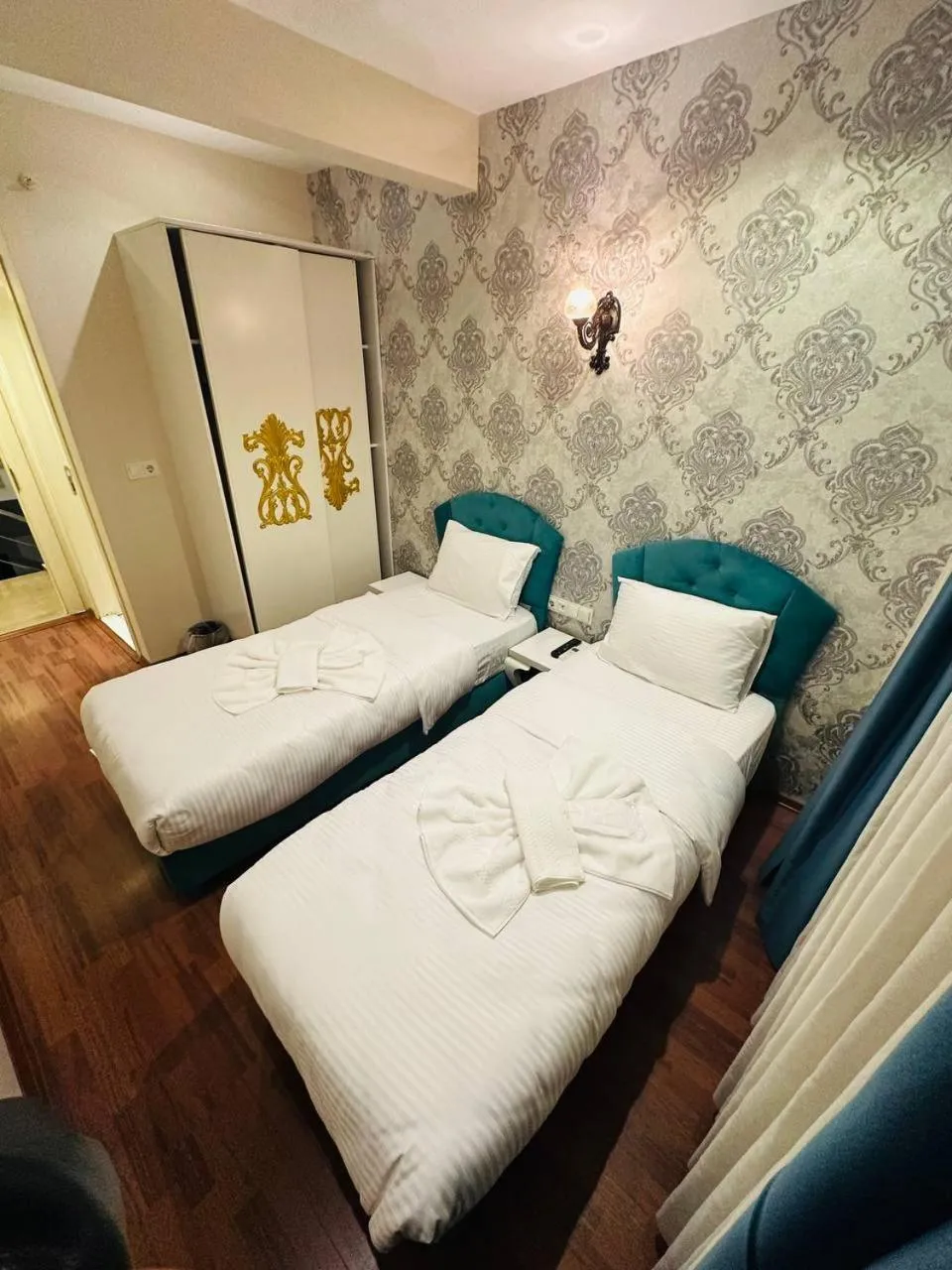 Bed in By Historial Hotel Due