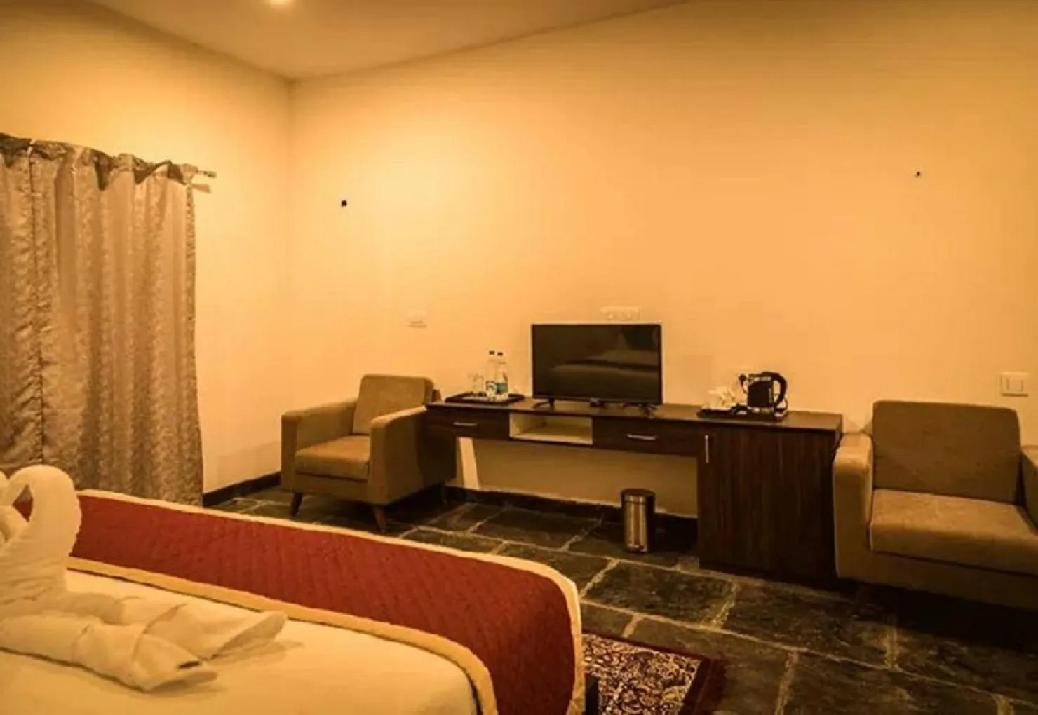 TV and multimedia in Starling River Resort Dandeli