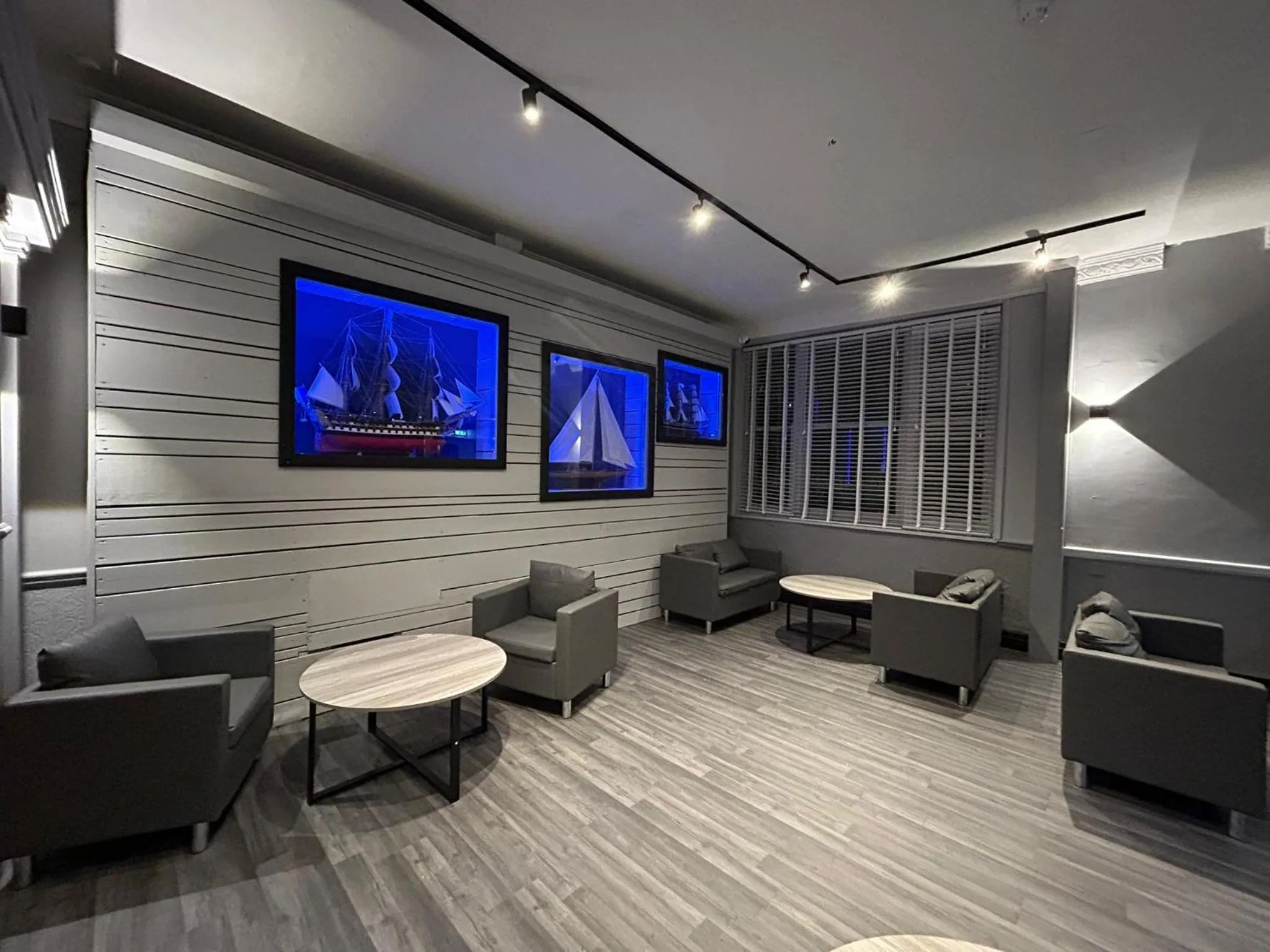 Lounge or bar in Royal Hotel, Bar & Grill