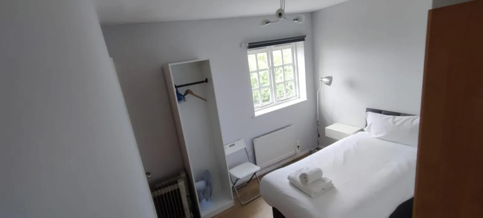 Bed in Royal Hotel, Bar & Grill