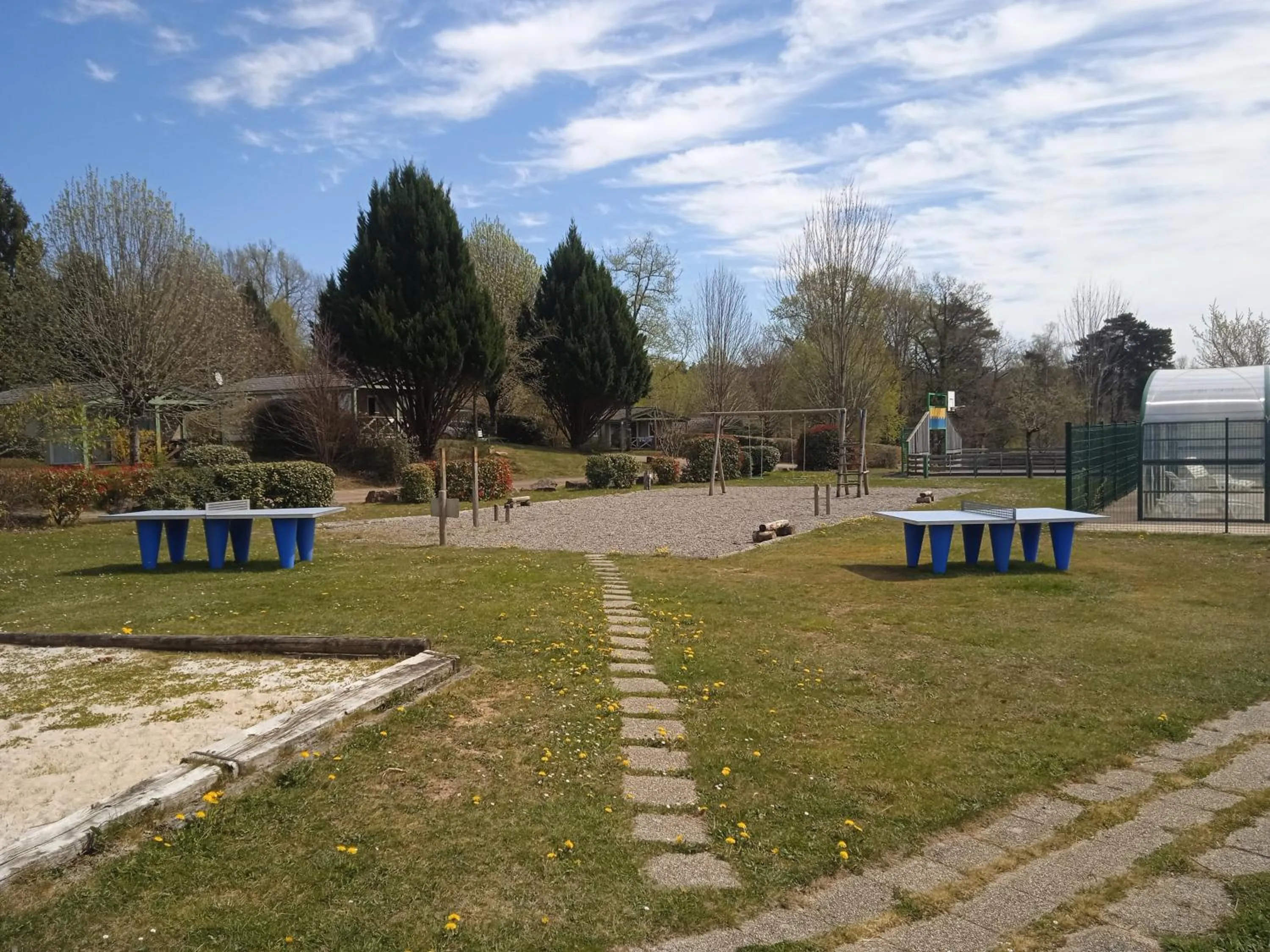 Children play ground in Terres de France - Les Hameaux de Miel