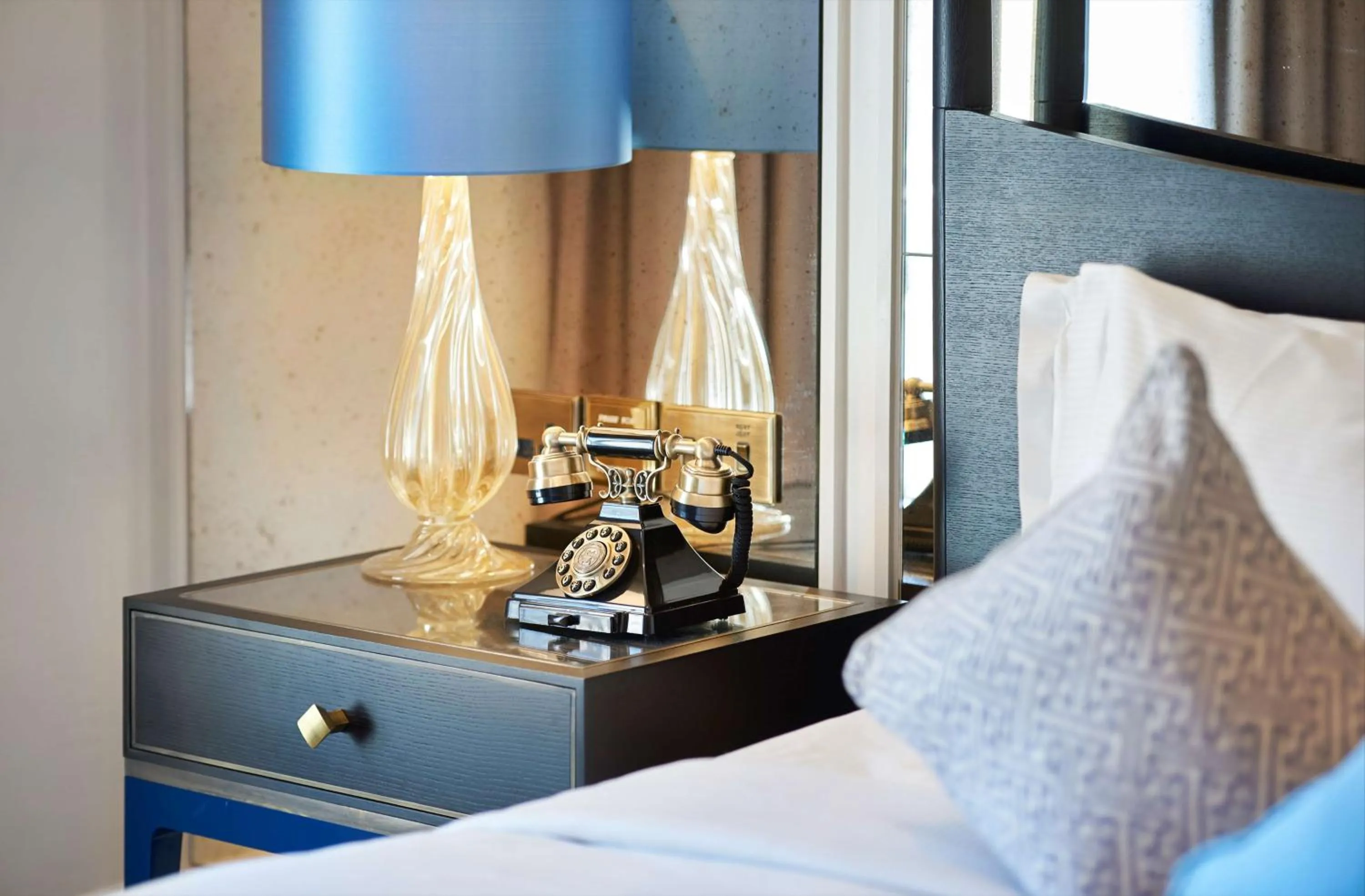 Bed in The Waldorf Hilton