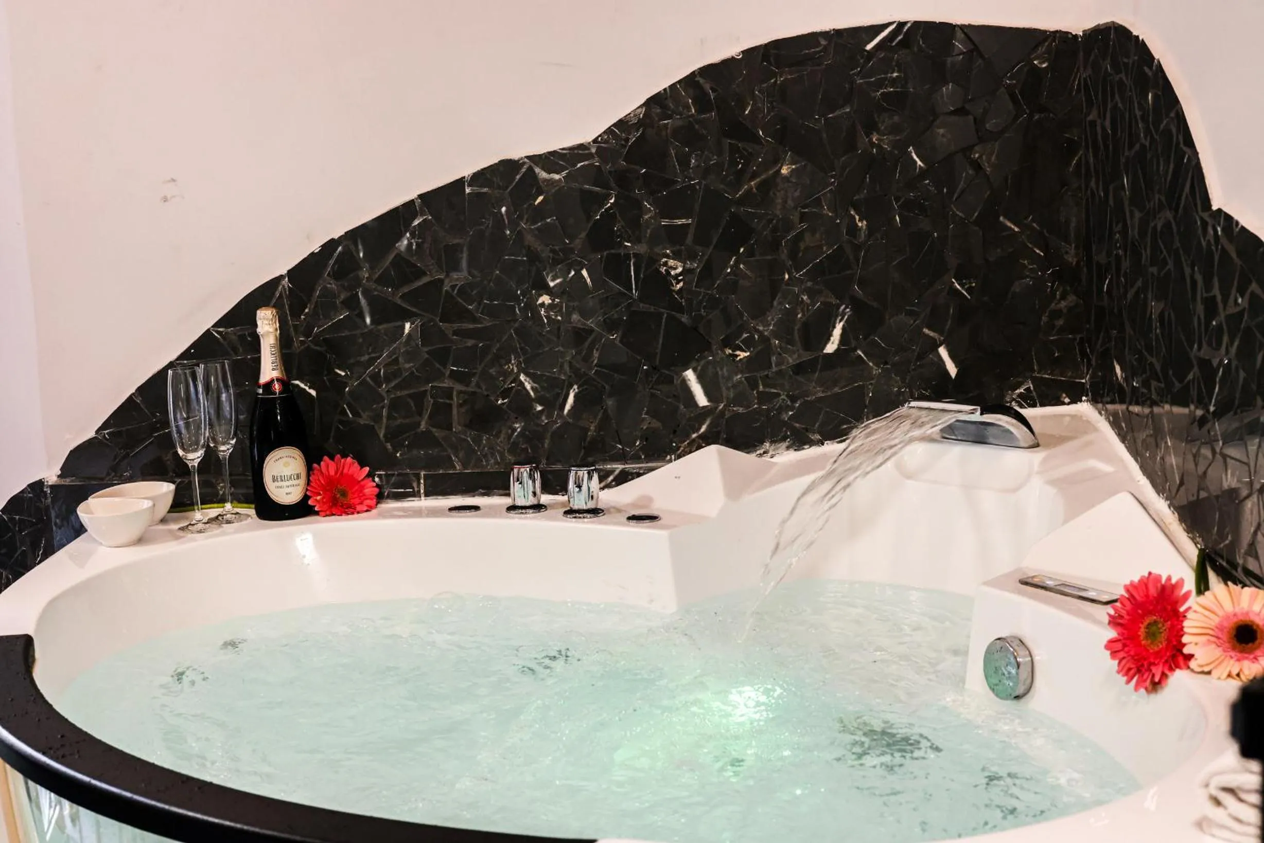 Hot Tub in Comfort Zone Naples