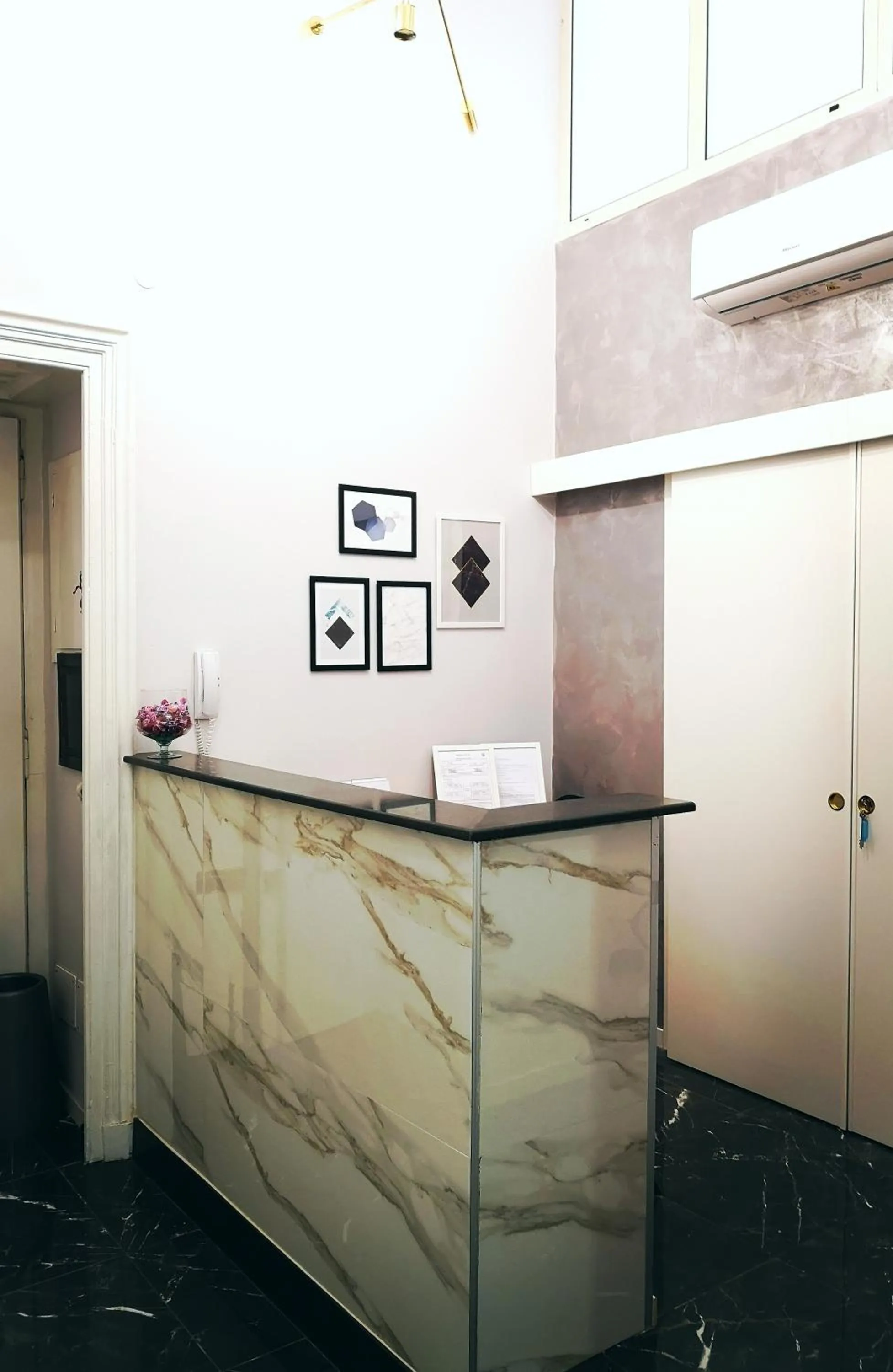 Lobby or reception in Comfort Zone Naples