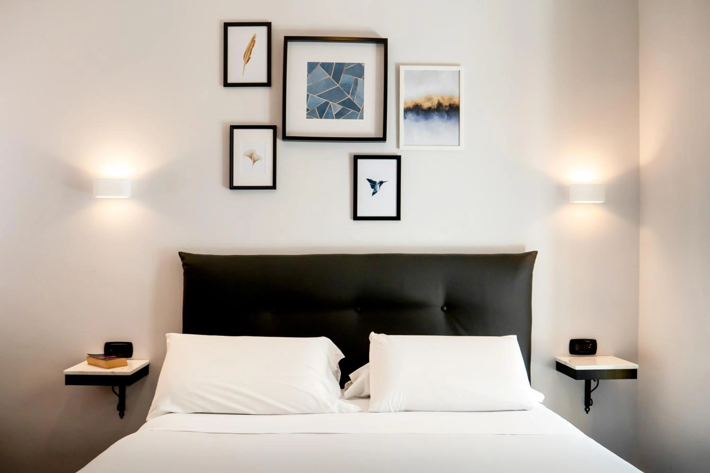 Decorative detail, Bed in Comfort Zone Naples