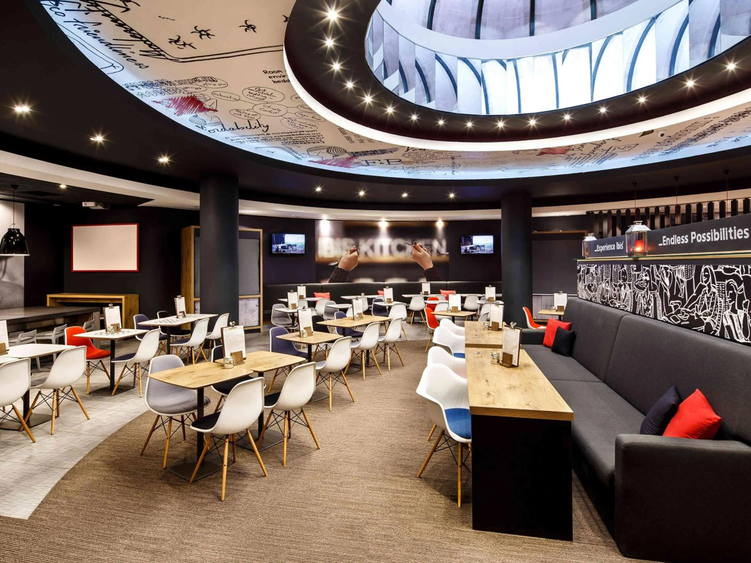 Restaurant/places to eat in ibis Birmingham Centre New Street Station Hotel