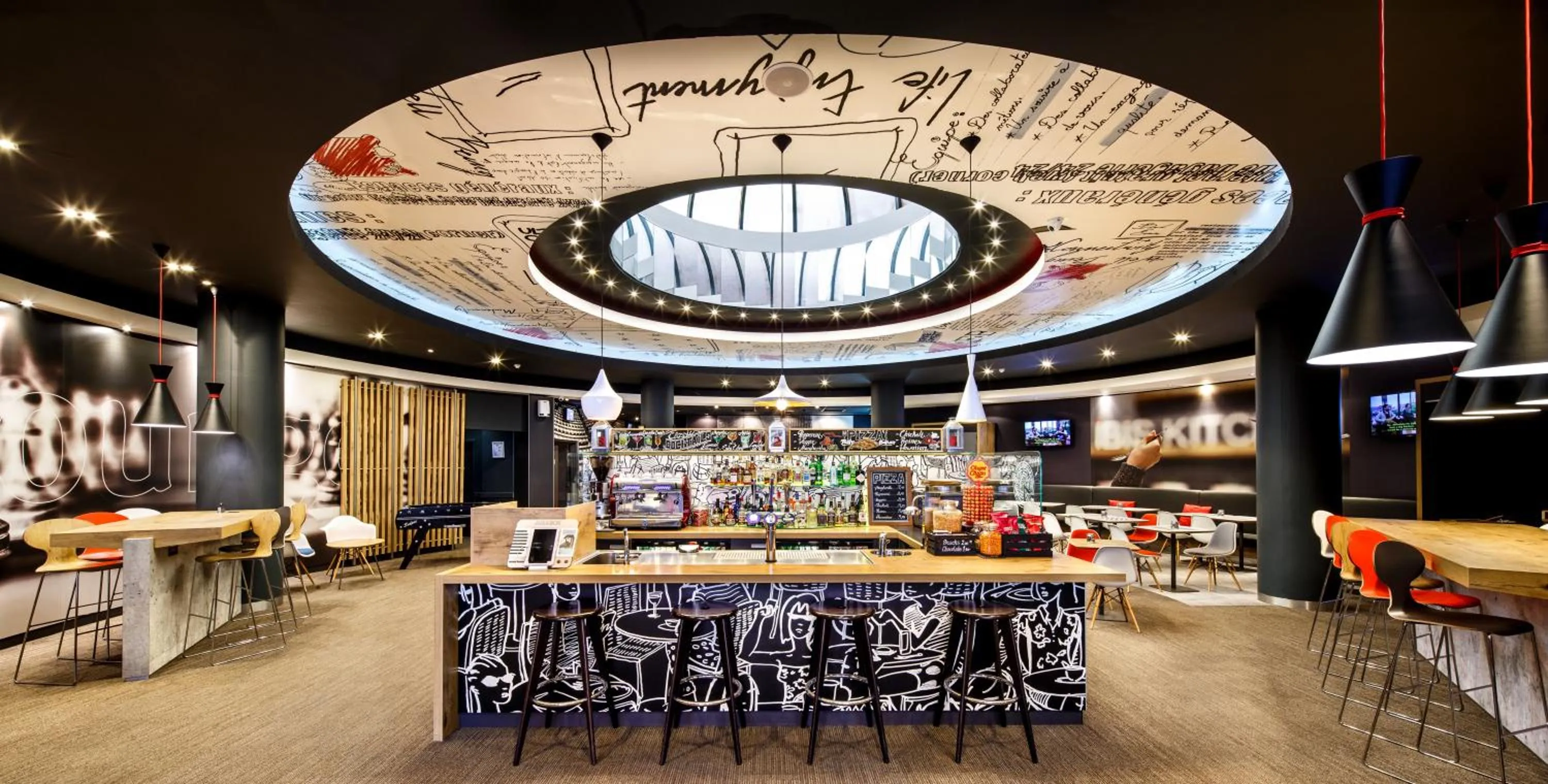 Restaurant/places to eat in ibis Birmingham Centre New Street Station Hotel