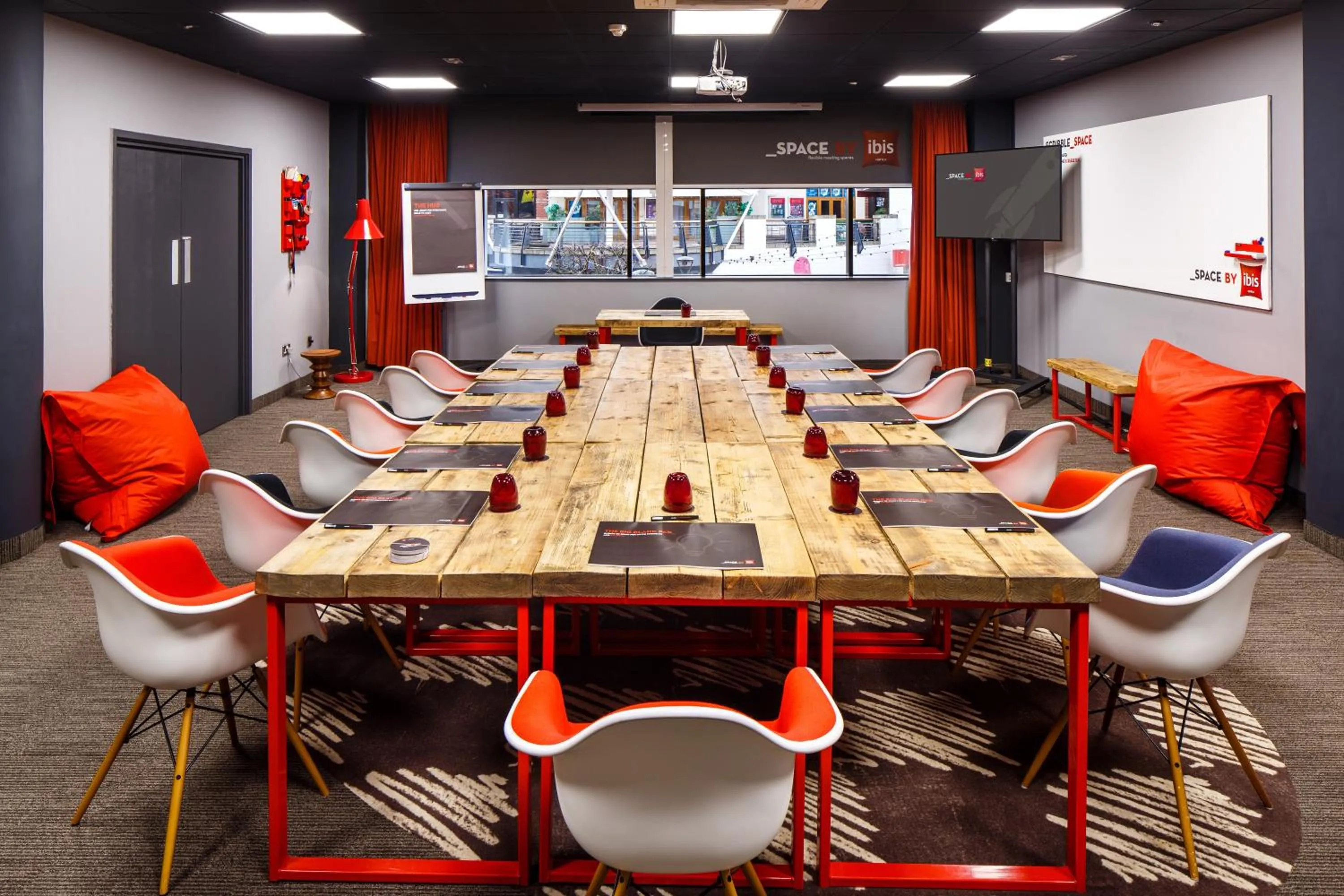 Area and facilities in ibis Birmingham Centre New Street Station Hotel