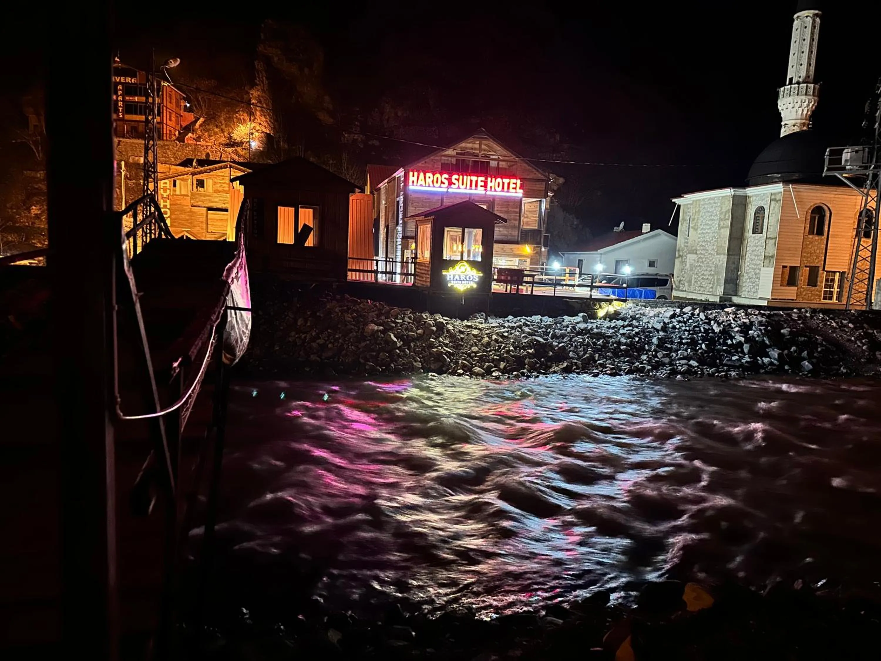 Night in Haros Suite Hotel