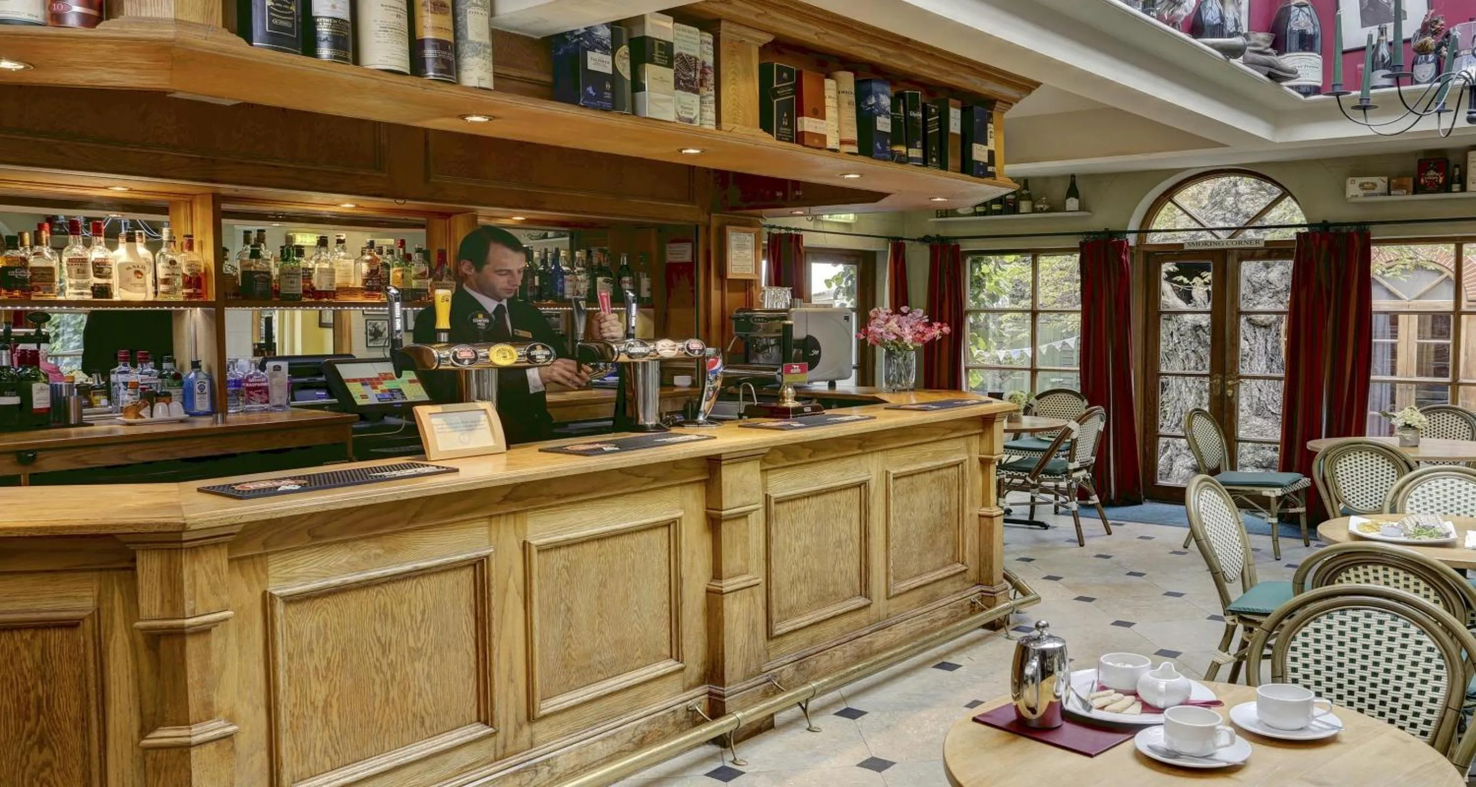 Restaurant/places to eat in York Pavilion Hotel, BW Signature Collection