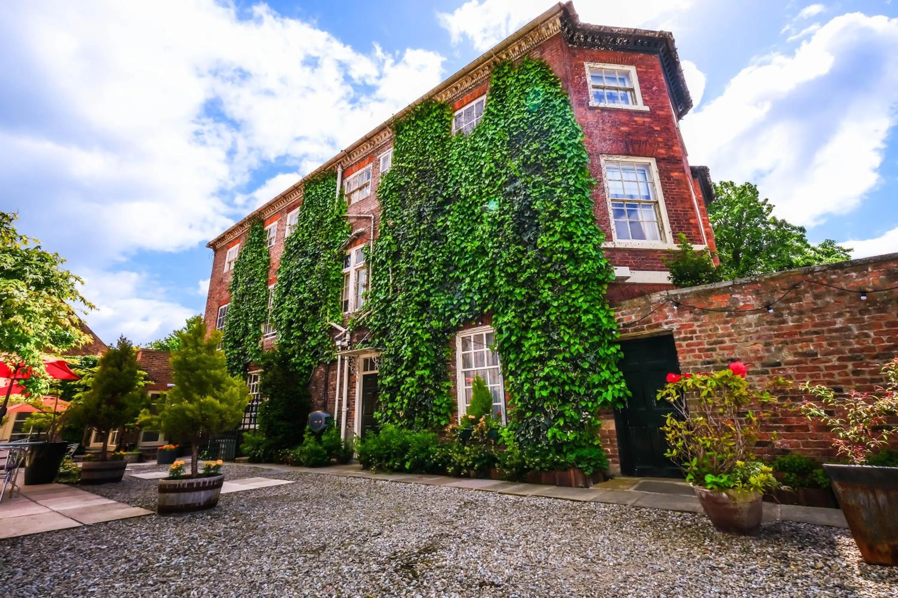 York Pavilion Hotel, BW Signature Collection