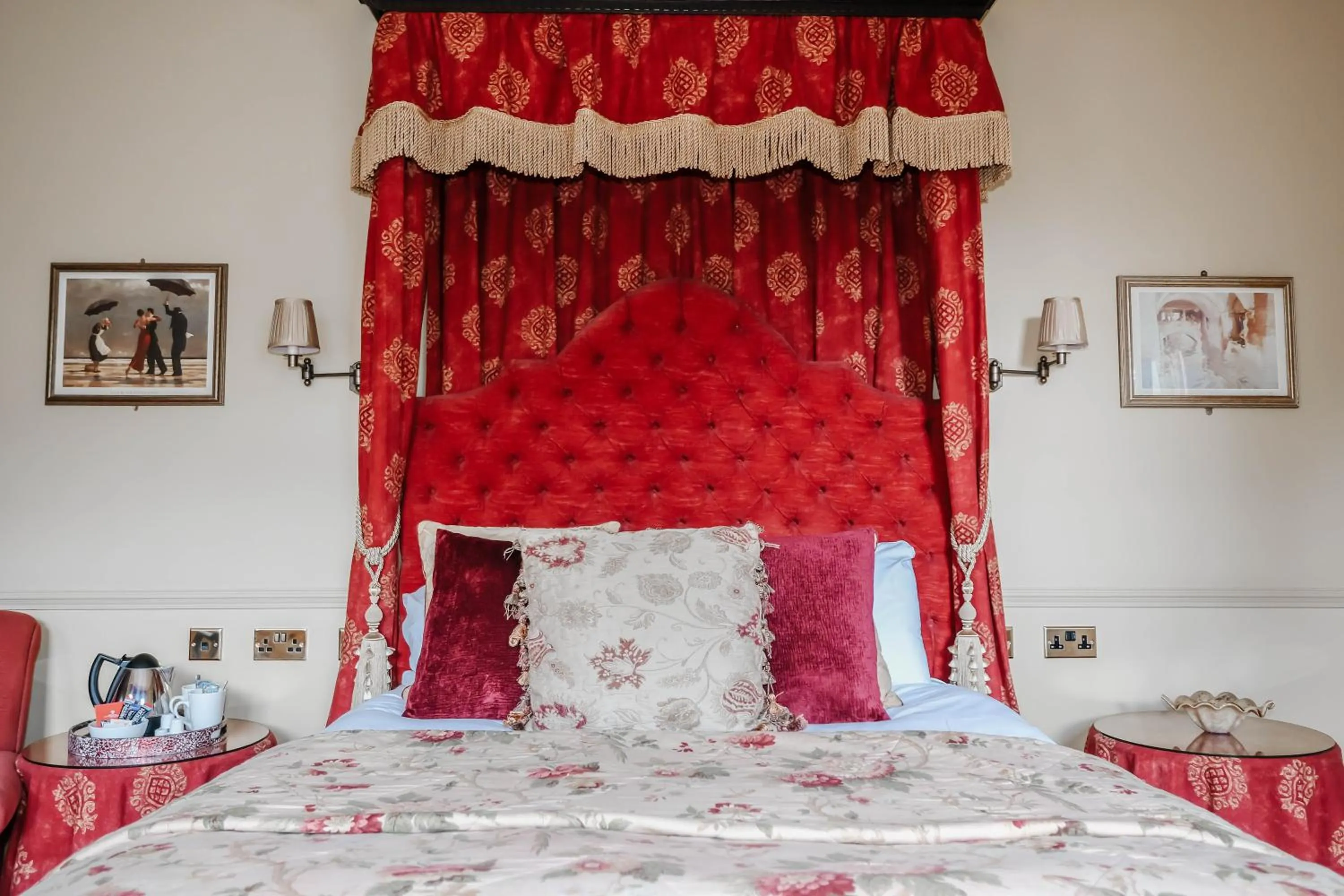 Bed in York Pavilion Hotel, BW Signature Collection