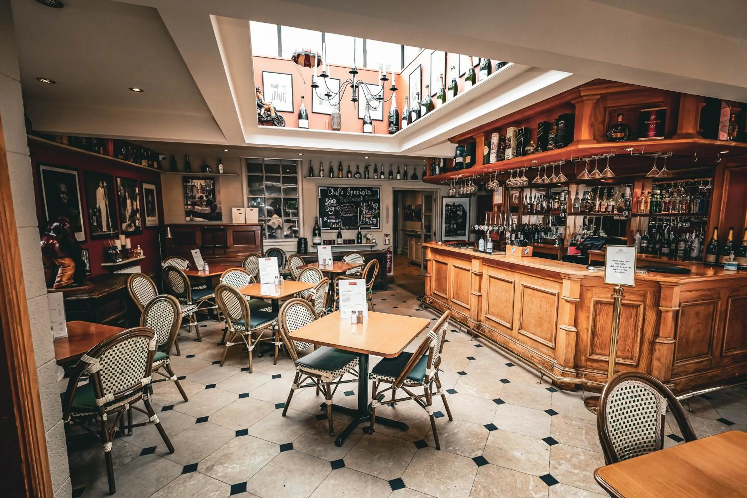 Lounge or bar in York Pavilion Hotel, BW Signature Collection