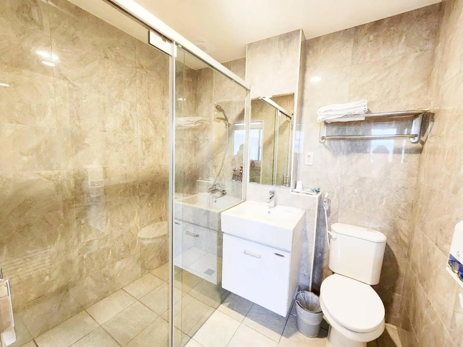 Shower in Royal Business Hotel