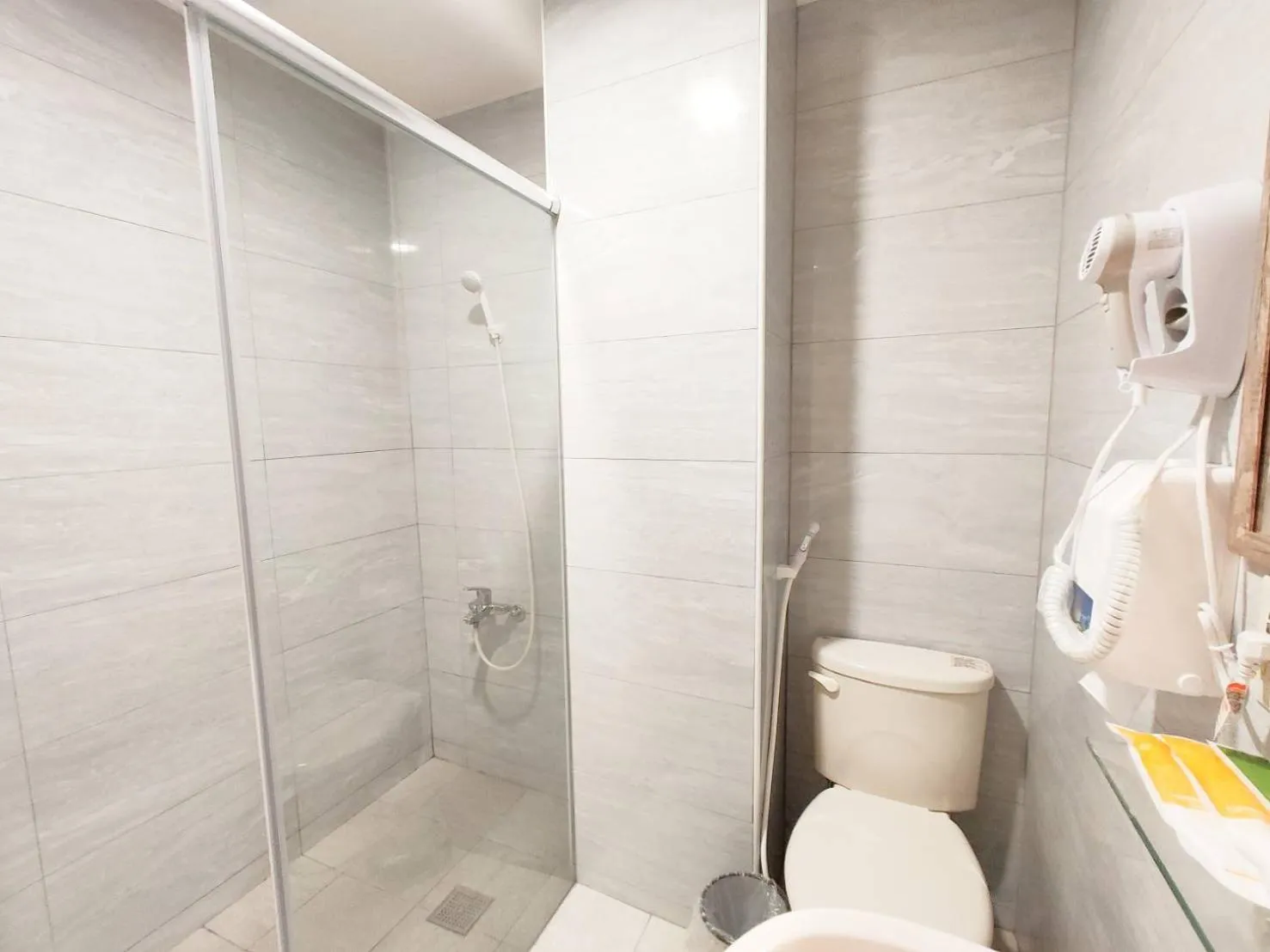 Shower in Royal Business Hotel