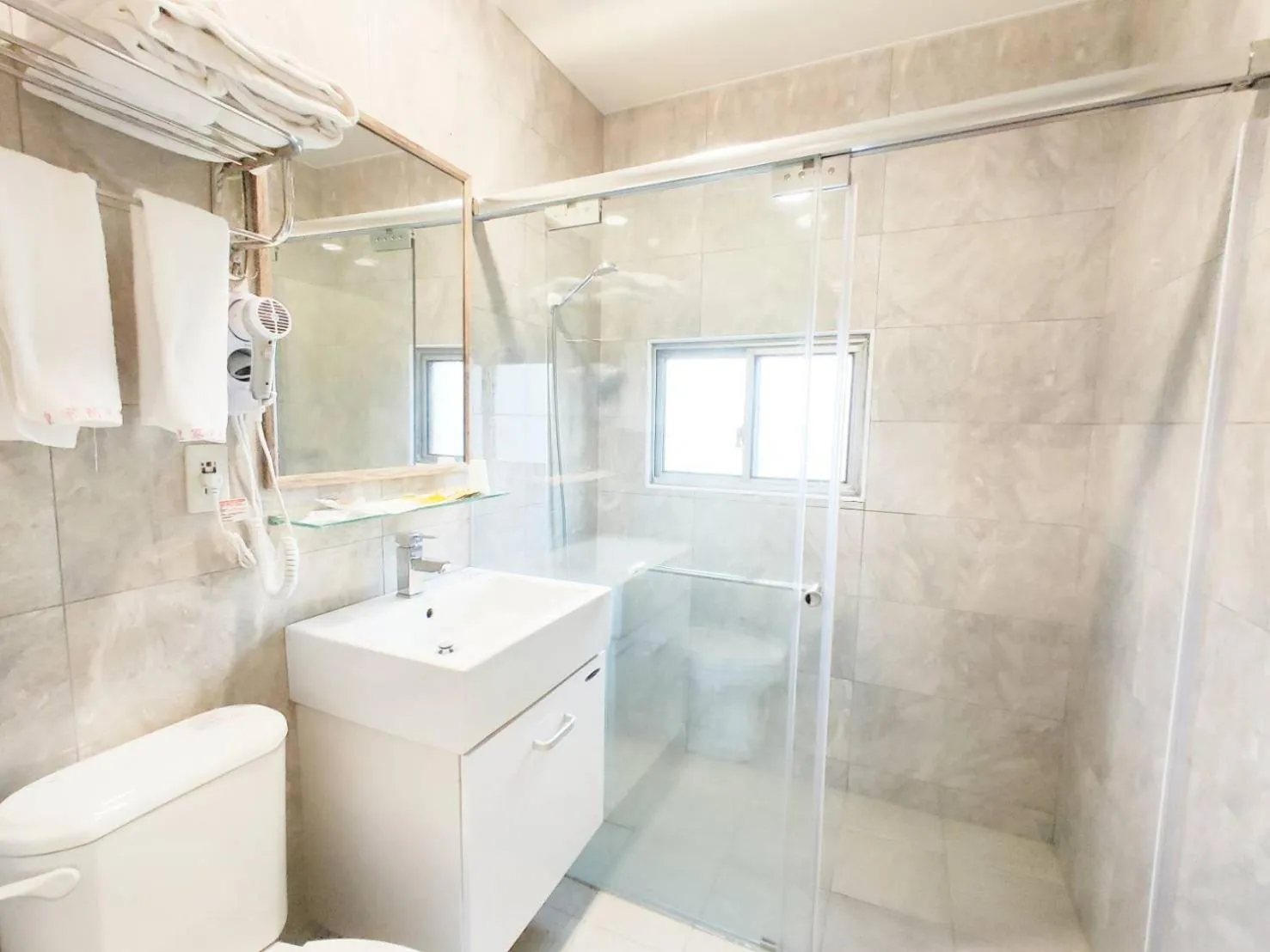 Shower in Royal Business Hotel