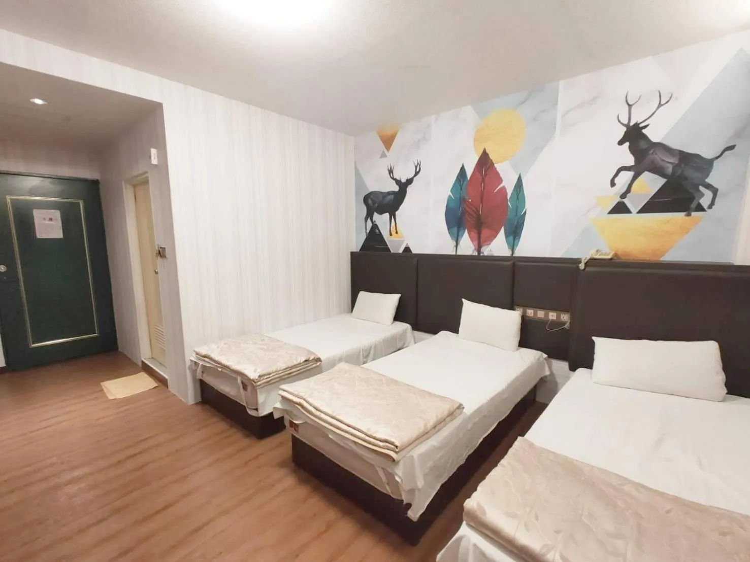 Photo of the whole room, Bed in Royal Business Hotel