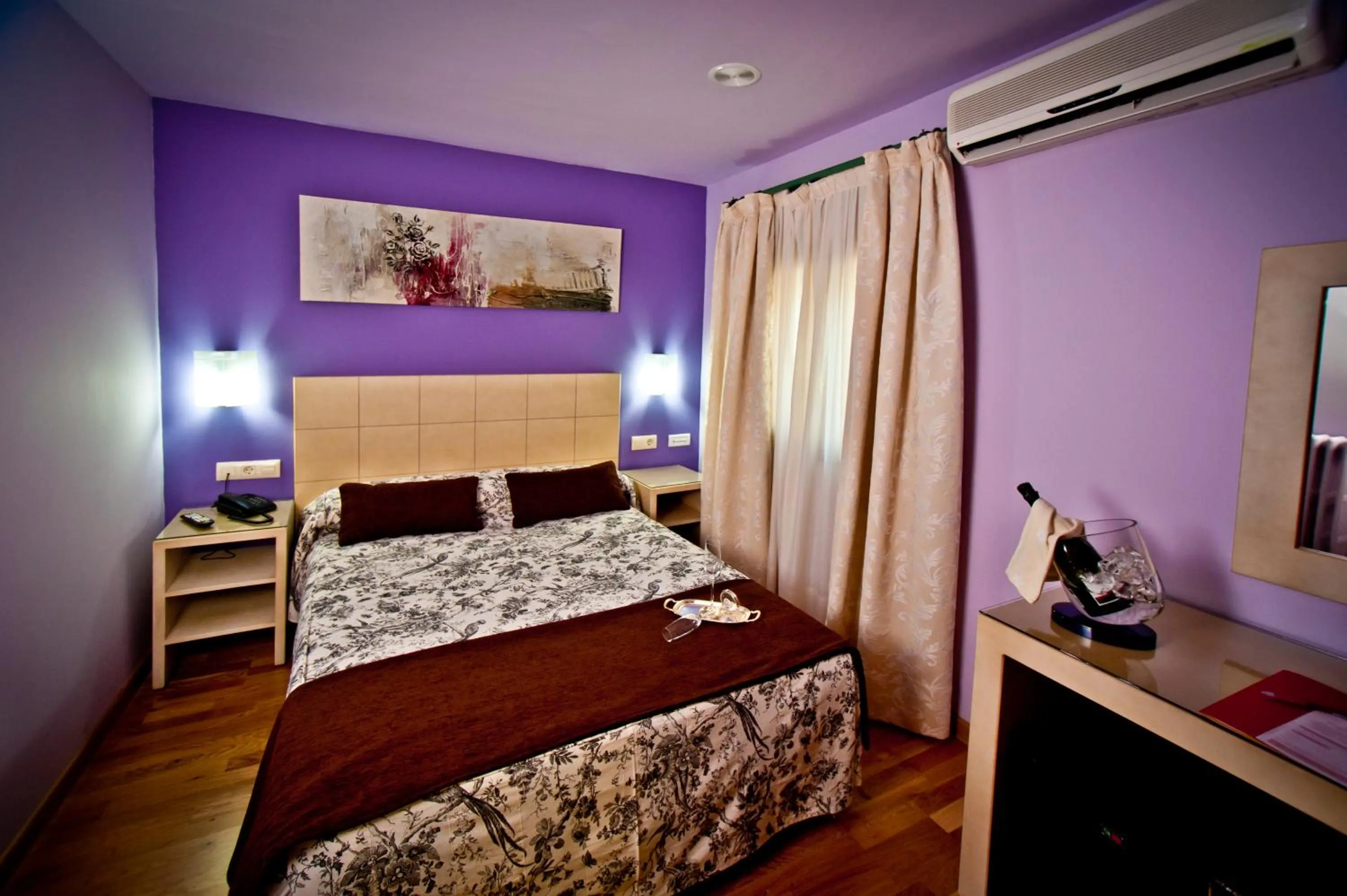 Bed in Hotel Condes de Castilla