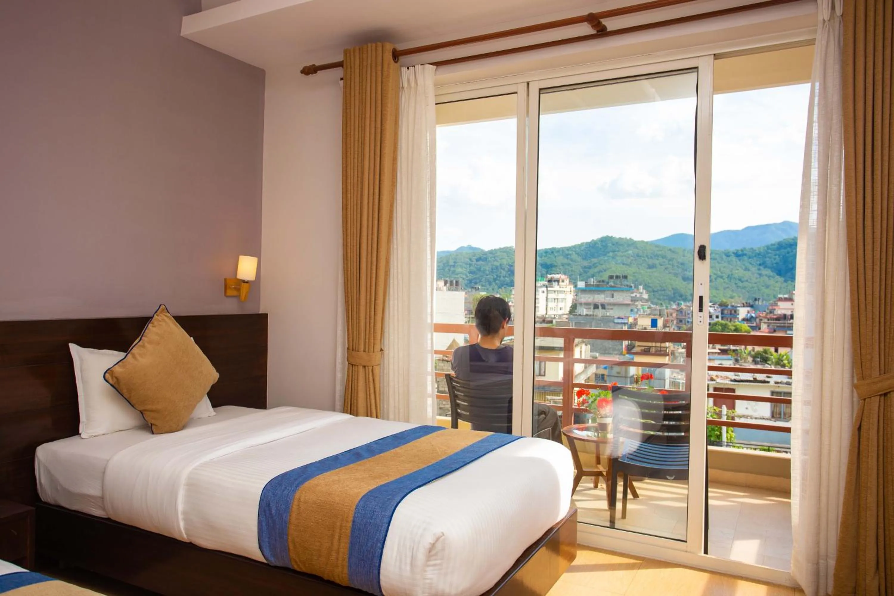 Bedroom, Bed in Hotel Lake Paradise