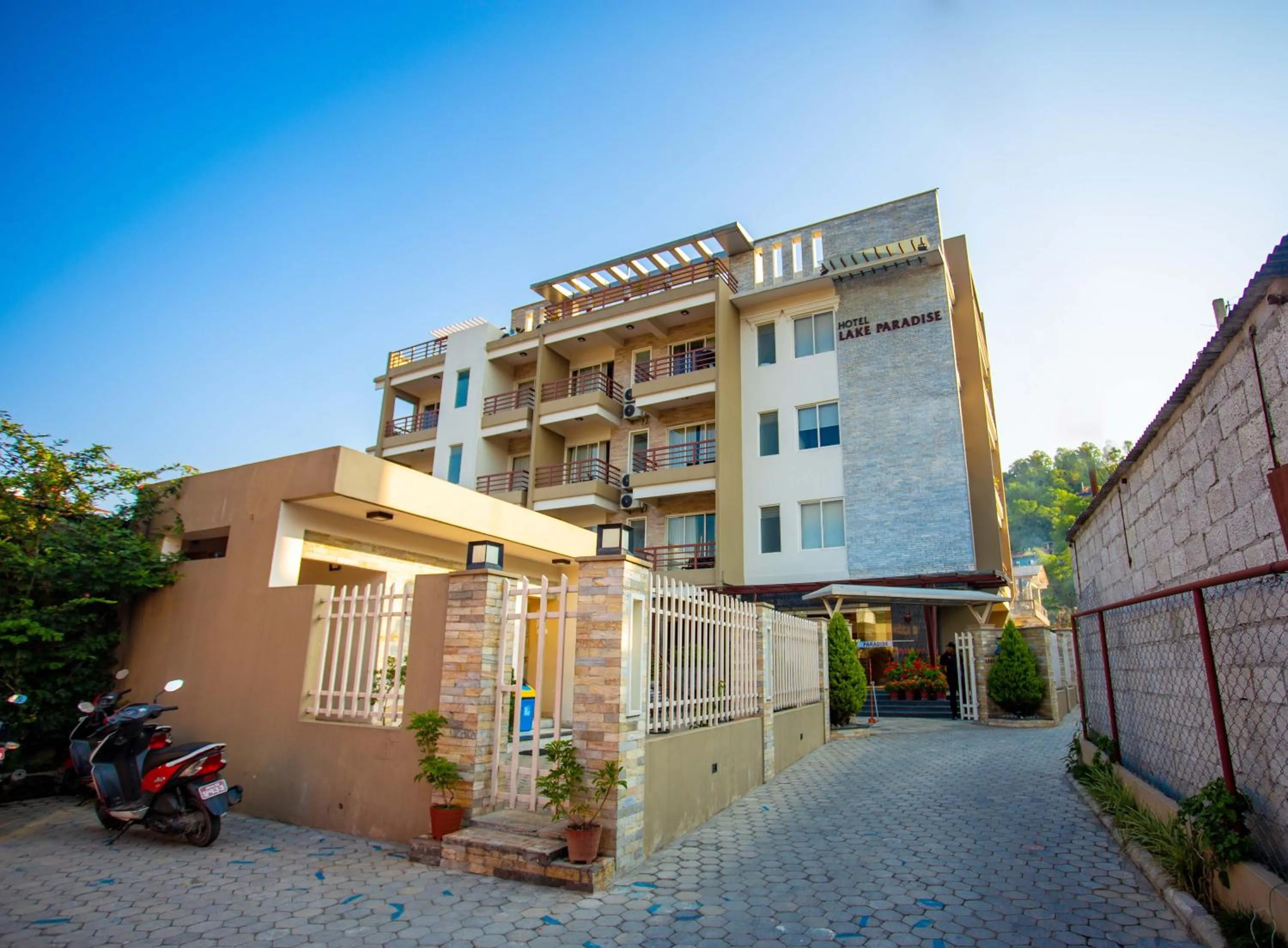 Property building in Hotel Lake Paradise