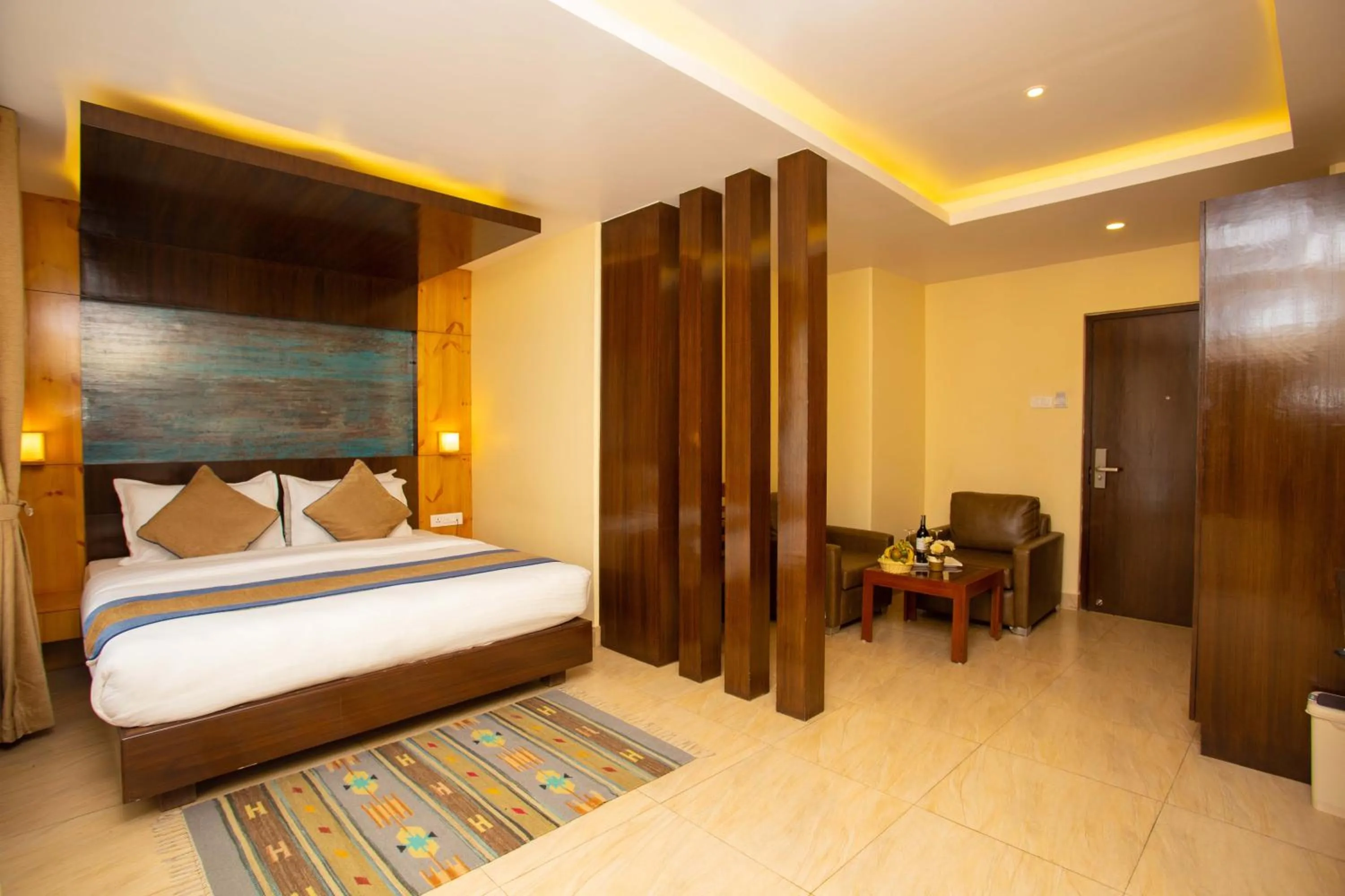 Bedroom, Bed in Hotel Lake Paradise