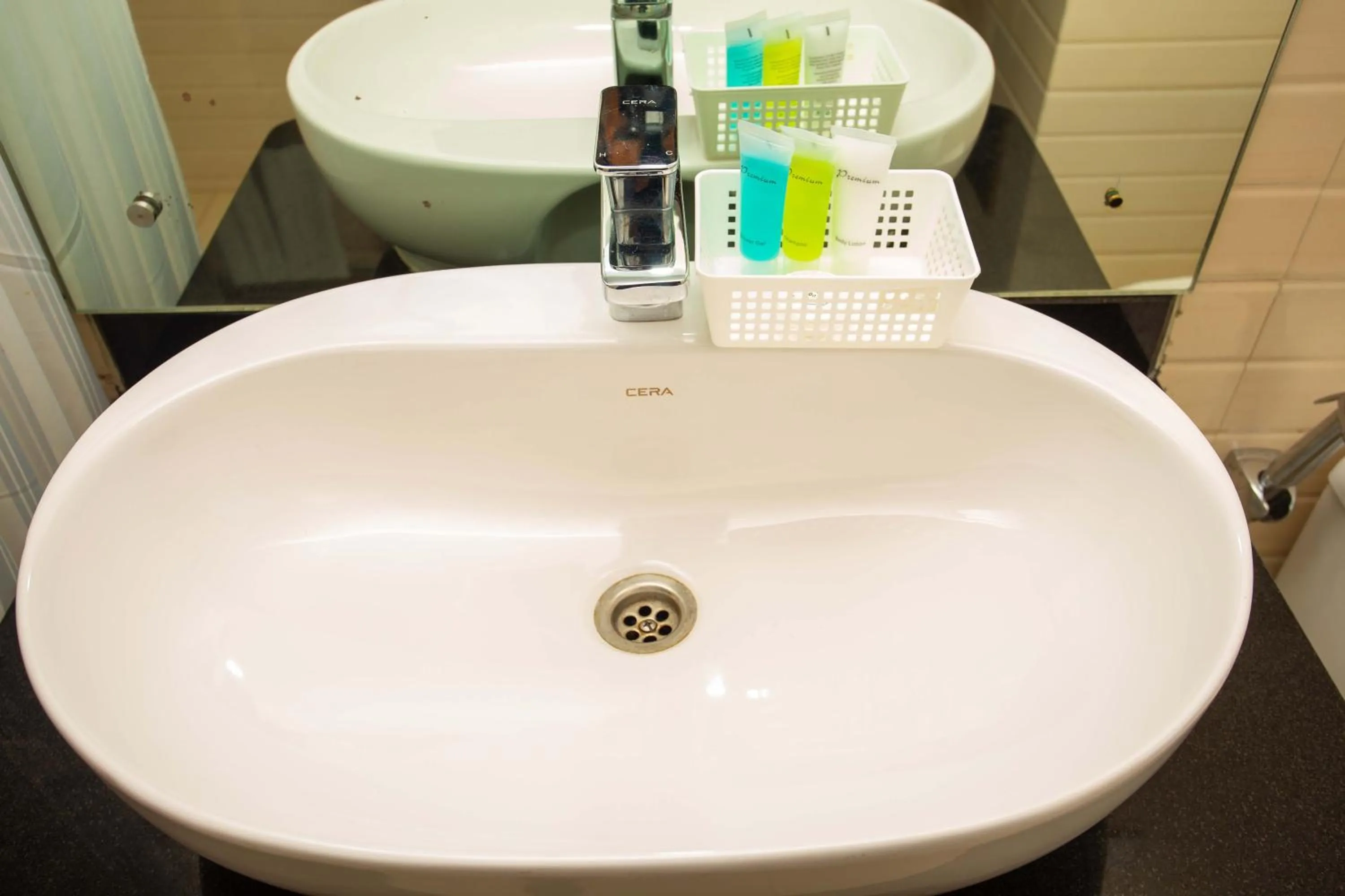 Bathroom in Hotel Lake Paradise