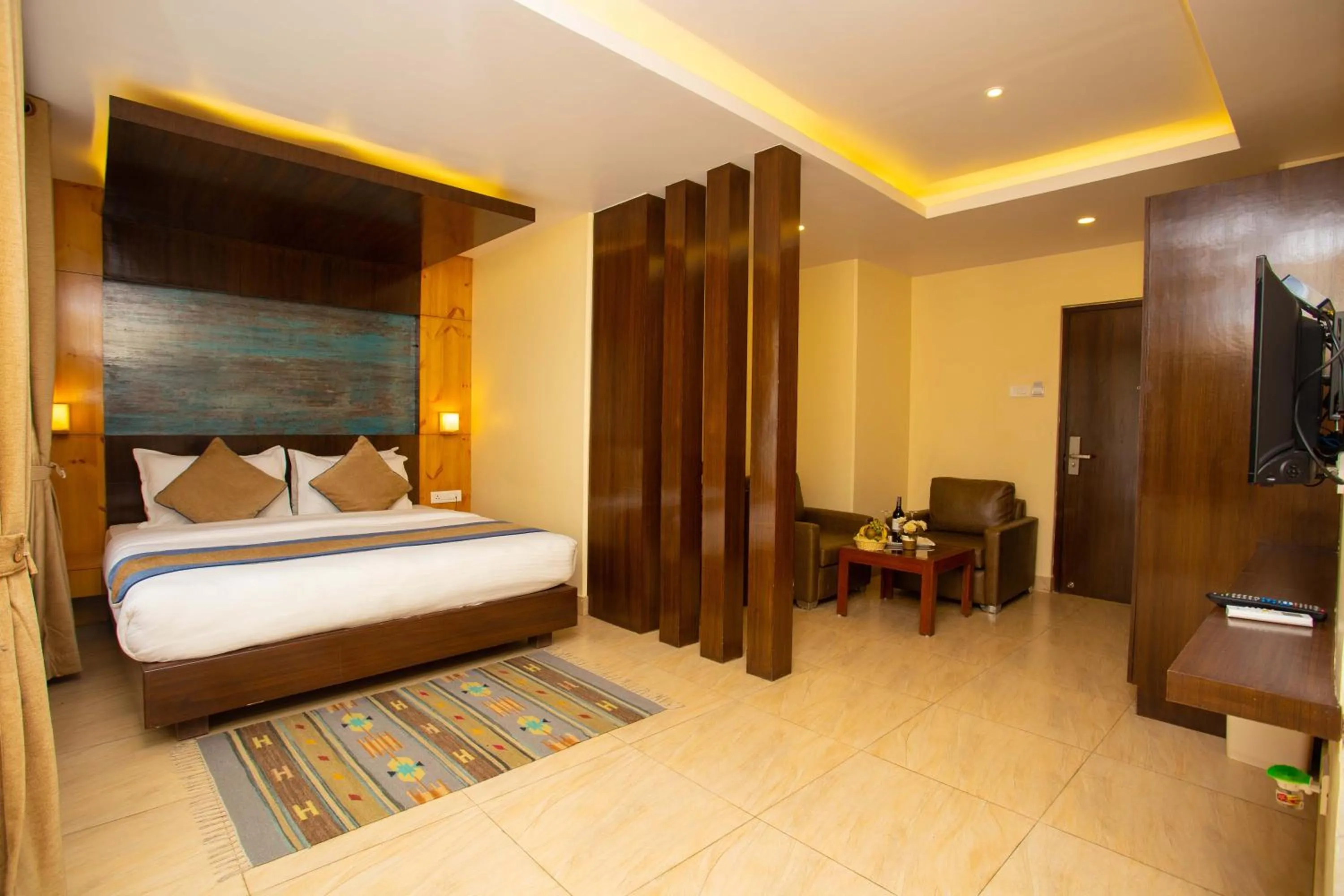 Bedroom, Bed in Hotel Lake Paradise