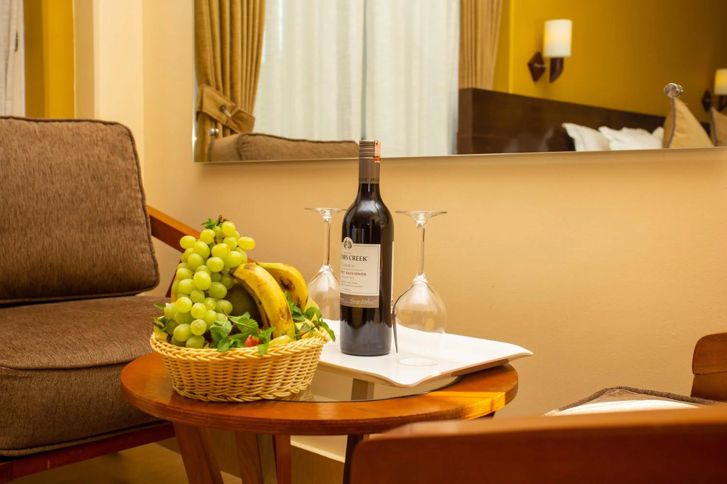 Food and drinks in Hotel Lake Paradise