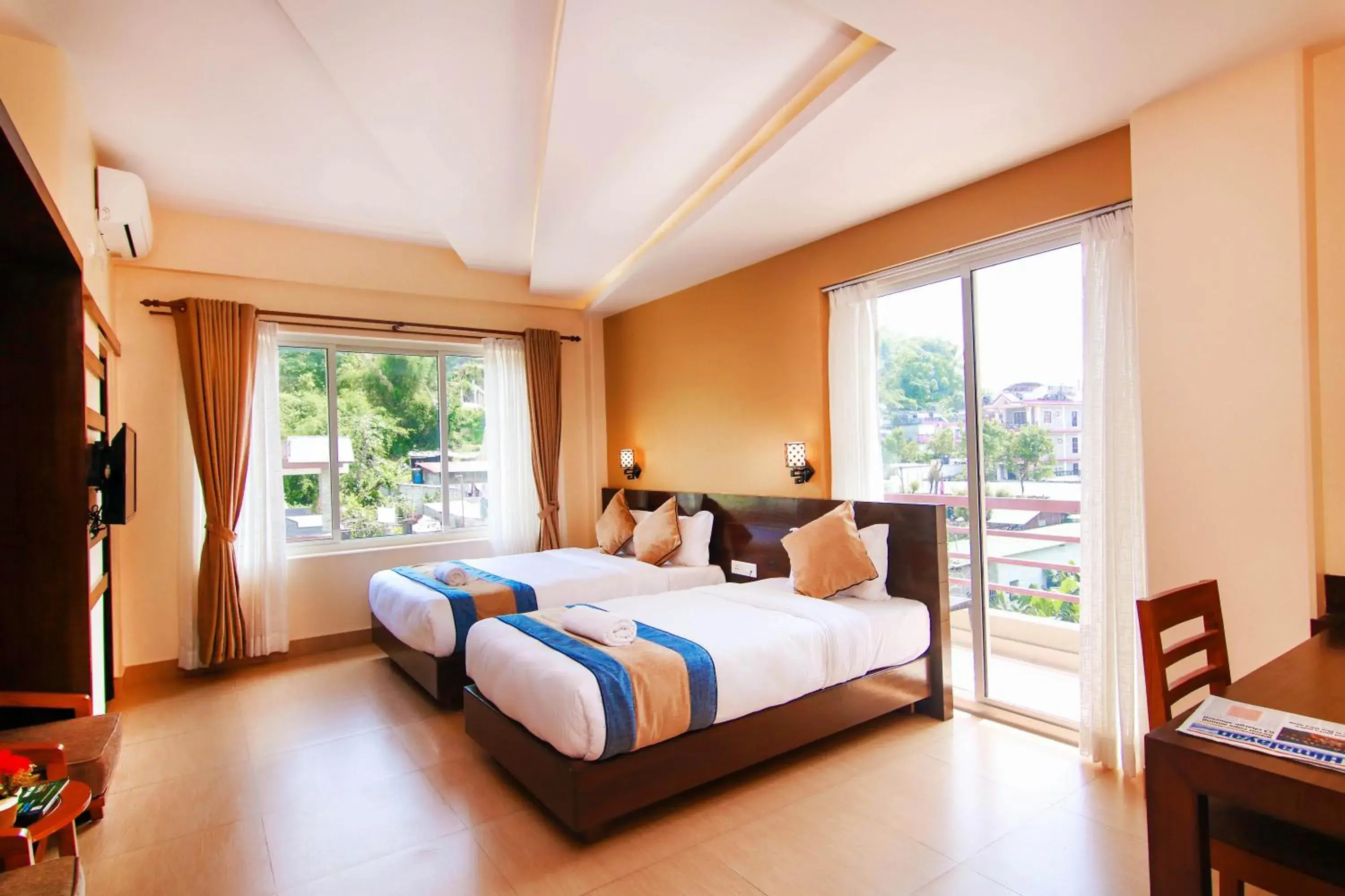 Deluxe Twin Room - single occupancy in Hotel Lake Paradise Deluxe Twin Room - single occupancy in Hotel Lake Paradise