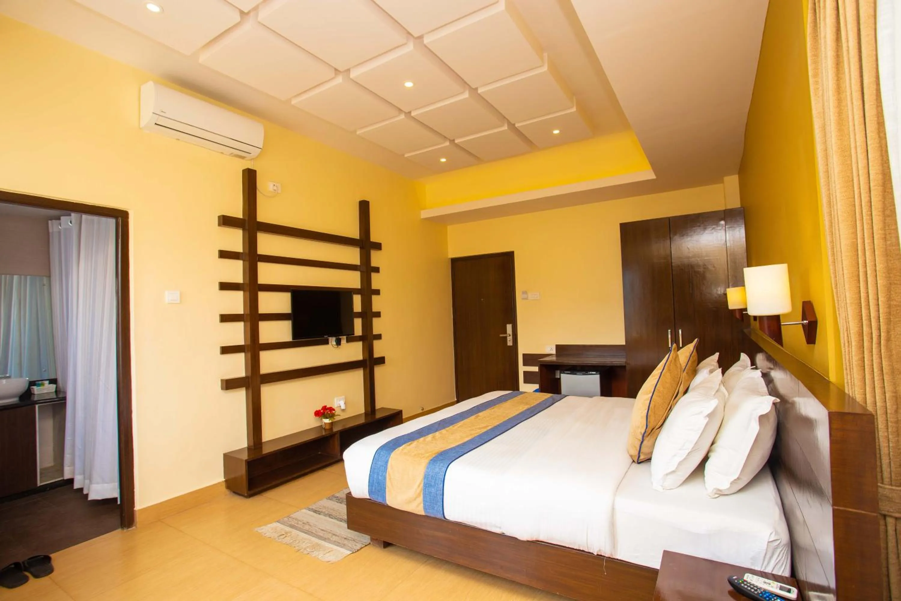 Photo of the whole room, Bed in Hotel Lake Paradise