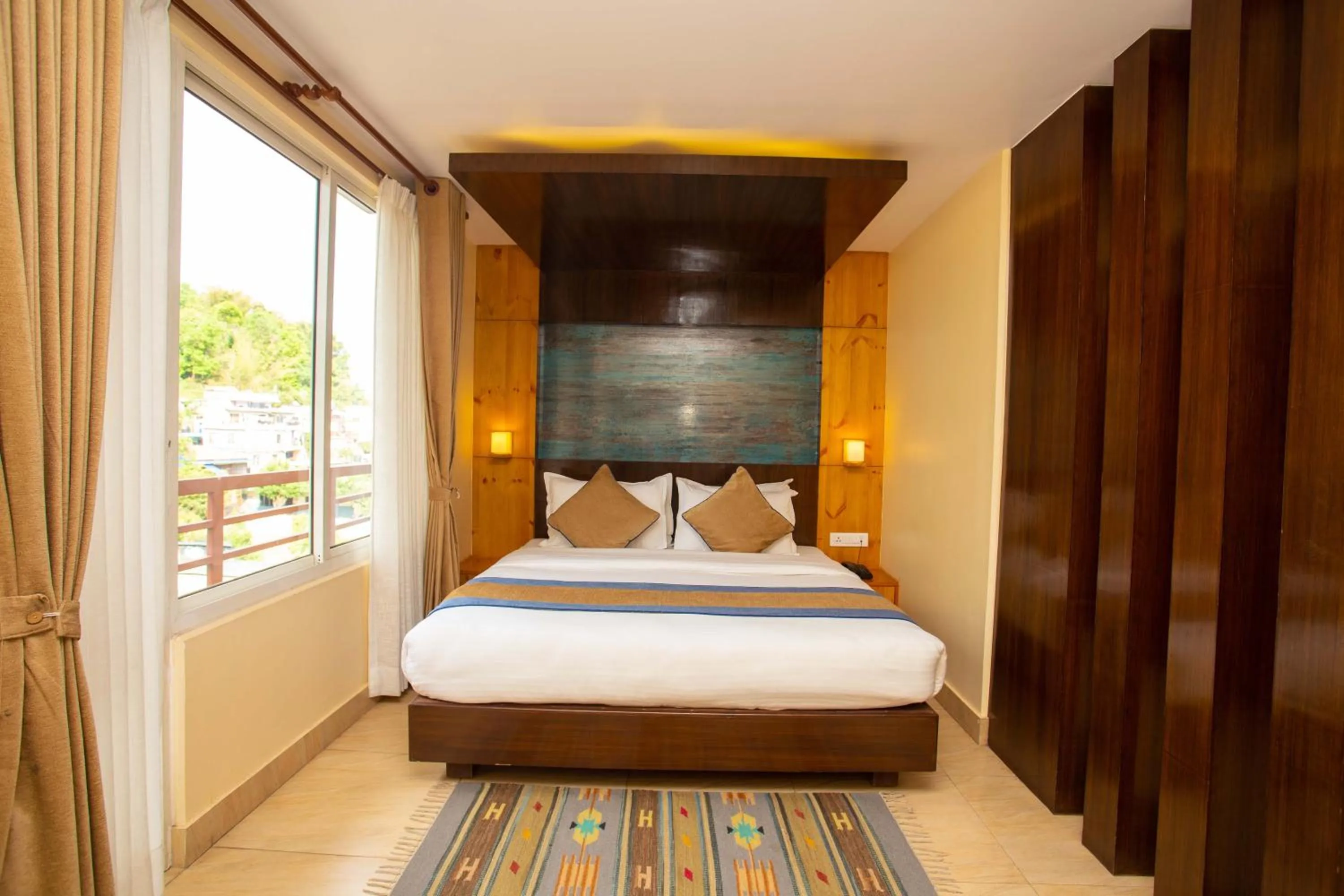 Bedroom, Bed in Hotel Lake Paradise