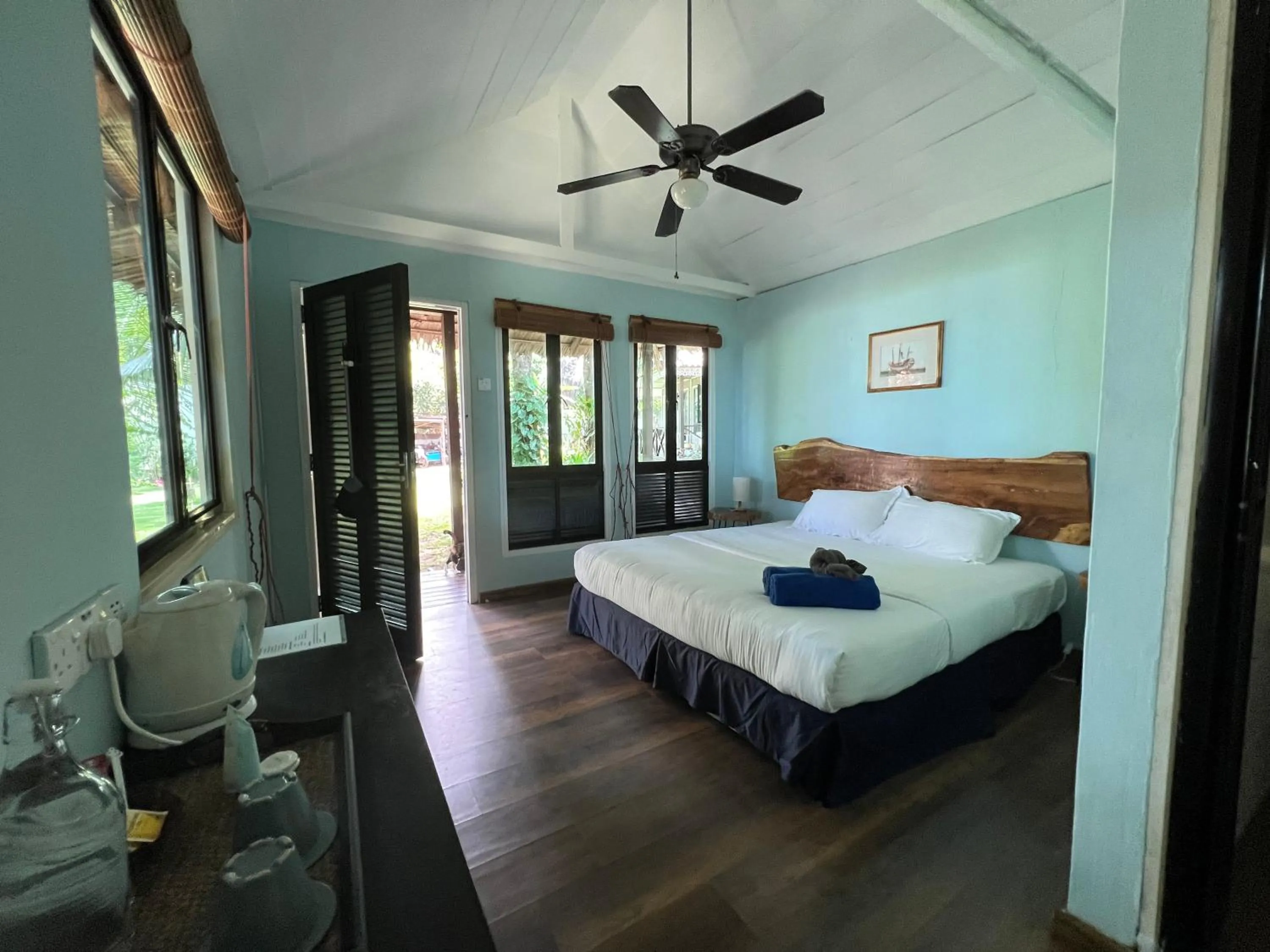 Coffee/tea facilities, Bed in 1511 Coconut Grove