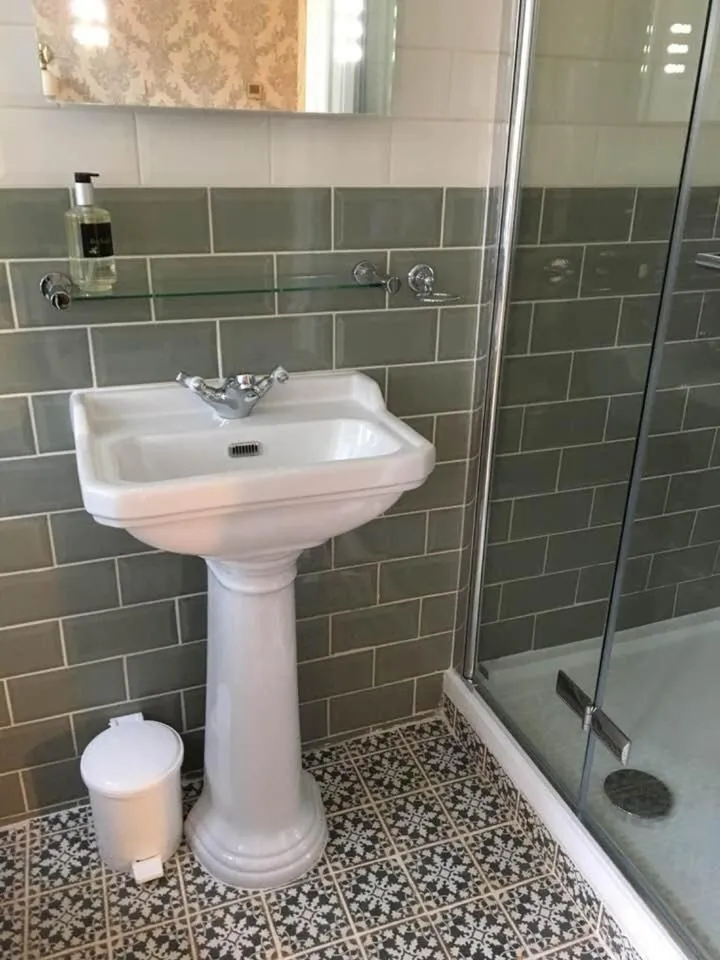 Shower in The Charterhouse