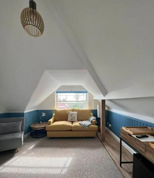 Living room, Bed in The Charterhouse