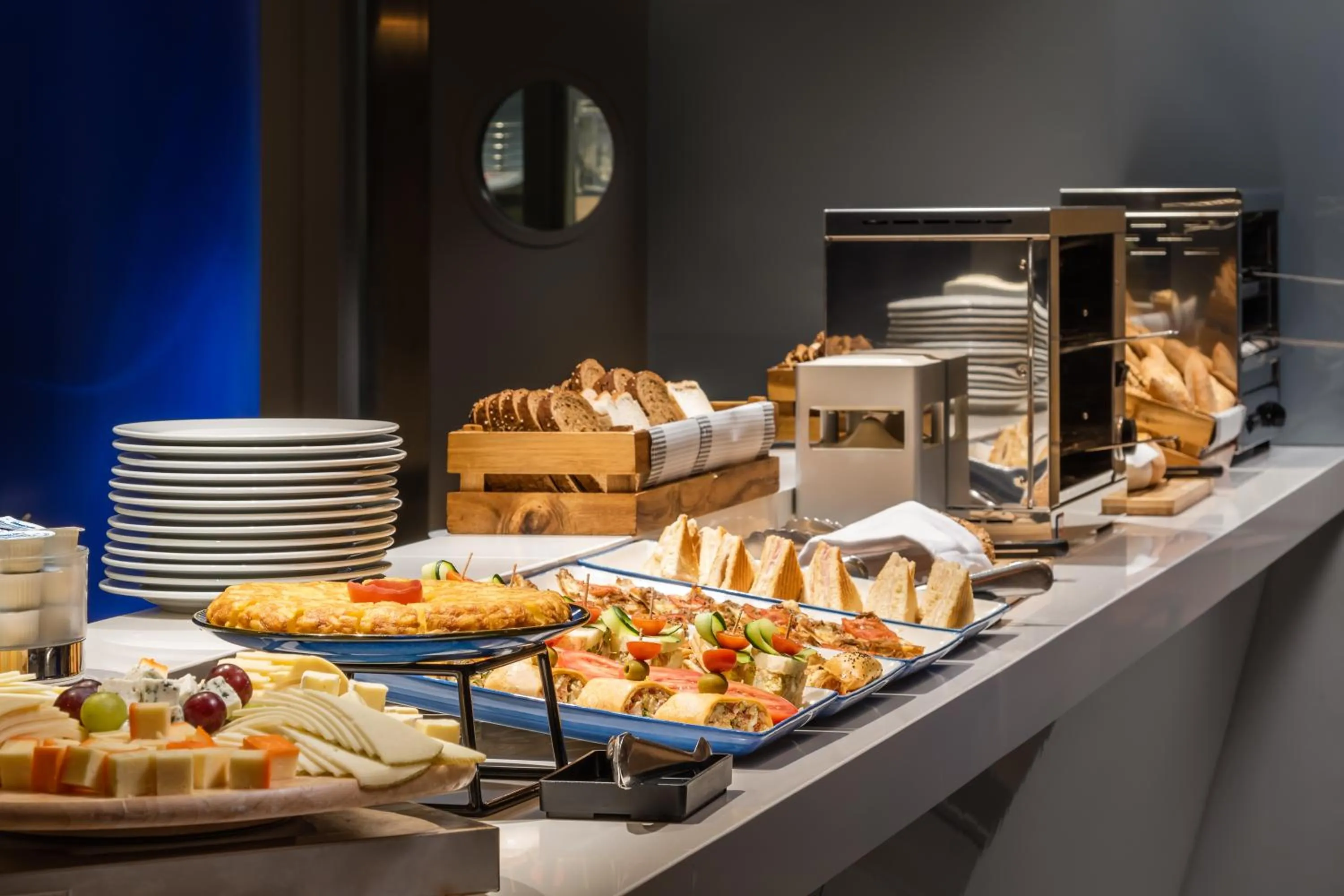 Buffet breakfast in Hotel Medium Sitges Park