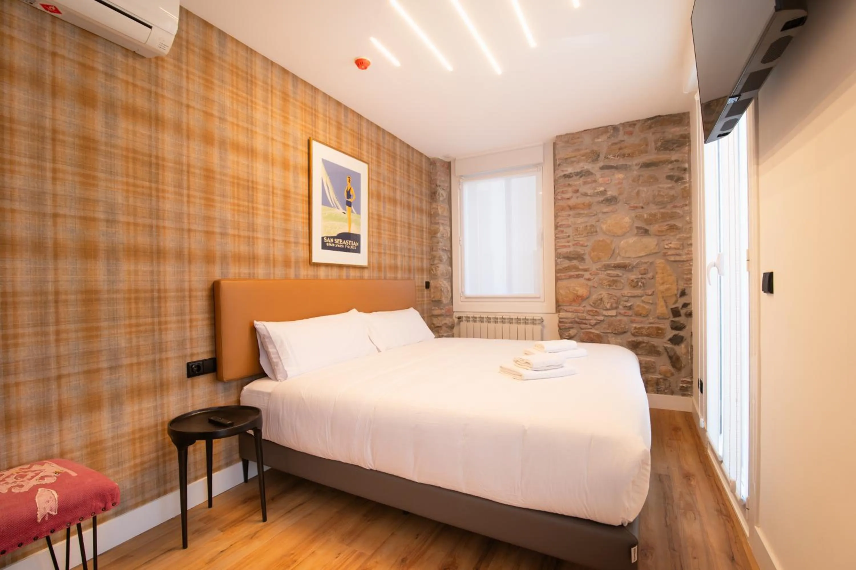 Bed in Boulevard Roomss