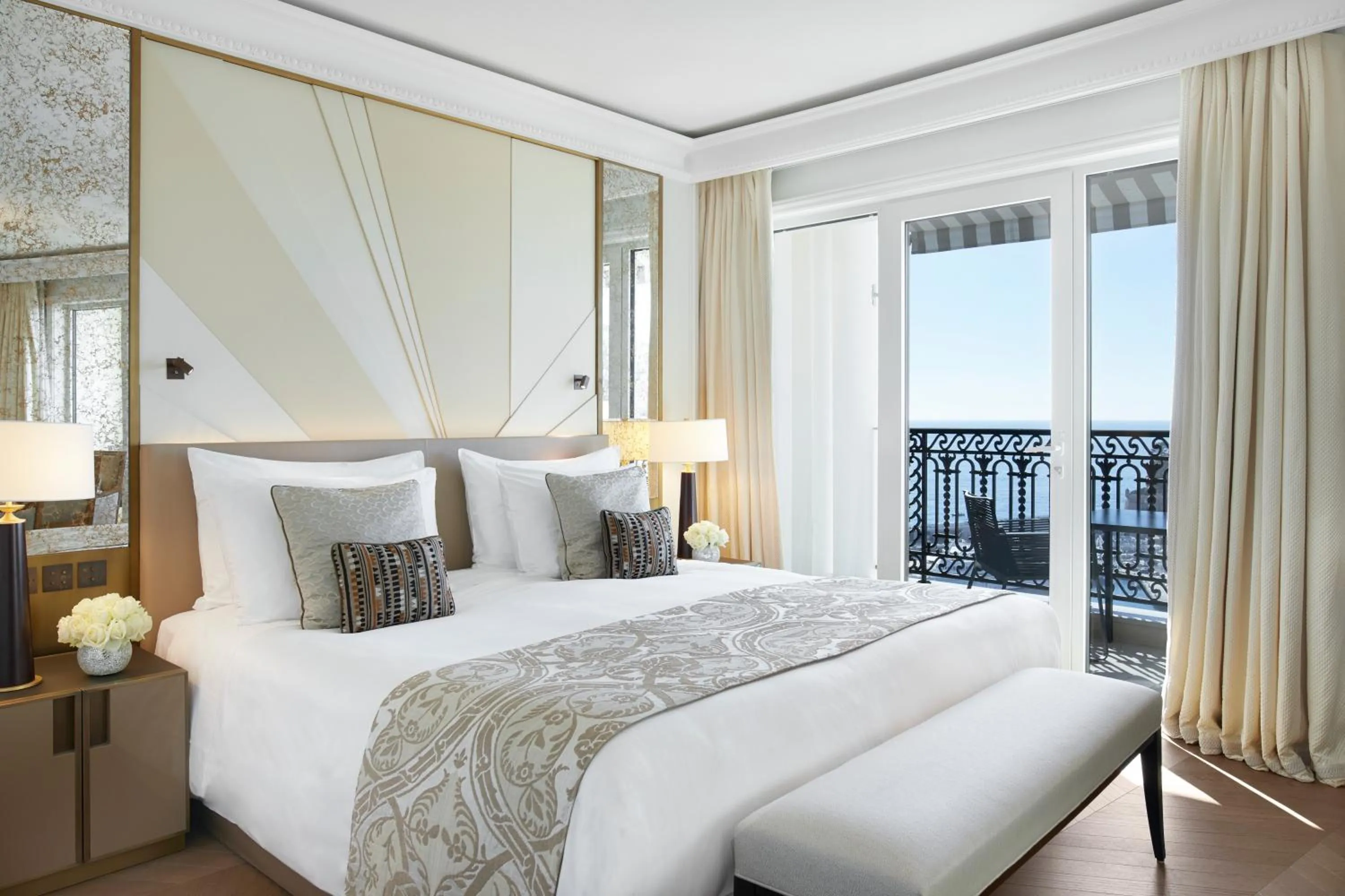 Bedroom, Bed in Hôtel de Paris Monte-Carlo