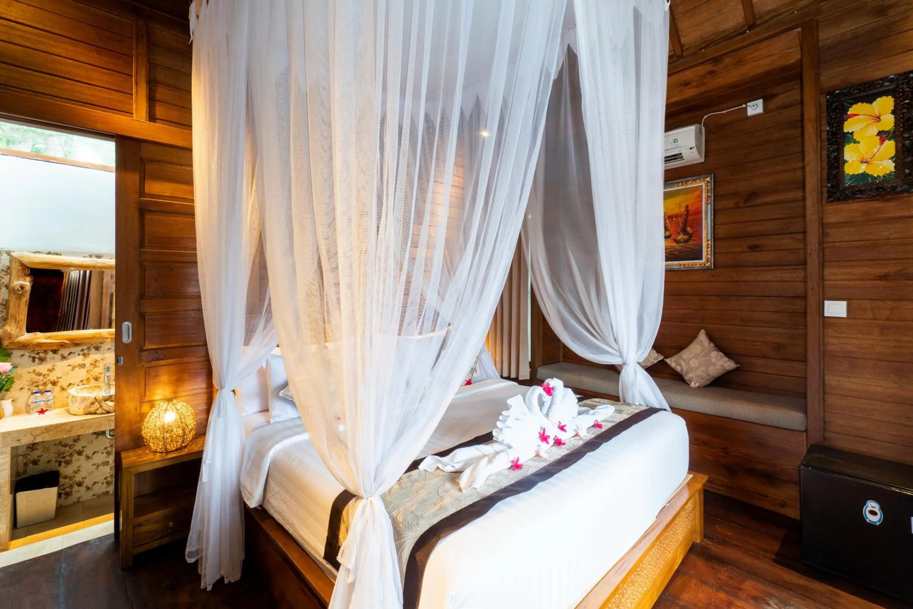 Bedroom, Bed in Radiance Sunset Villas Lembongan